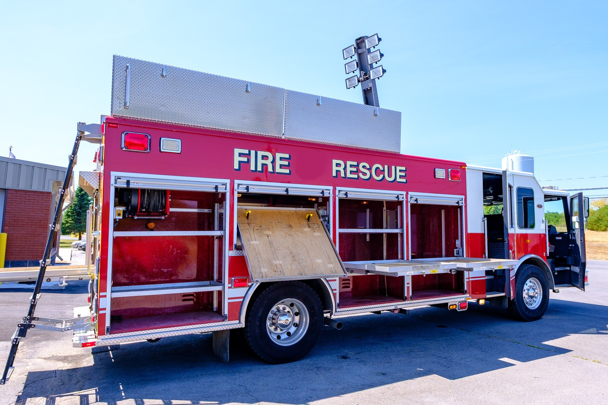 2010 KME Predator Heavy Rescue - image 38