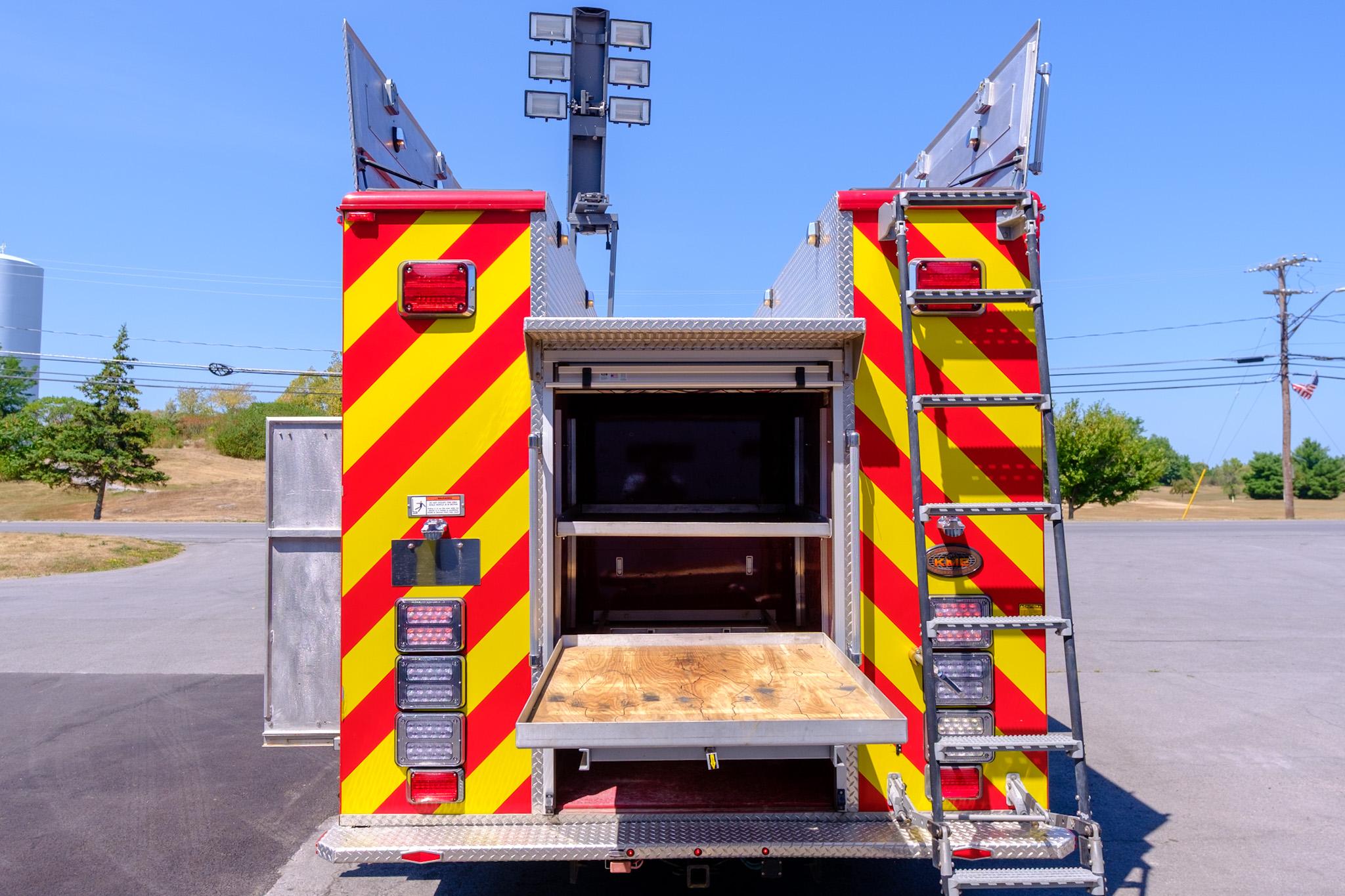2010 KME Predator Heavy Rescue - image 14