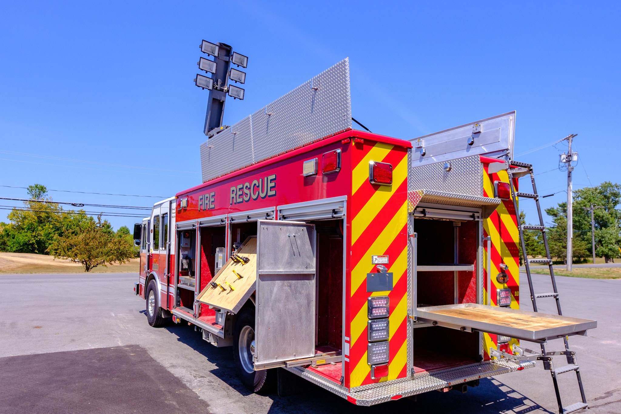 2010 KME Predator Heavy Rescue - image 22