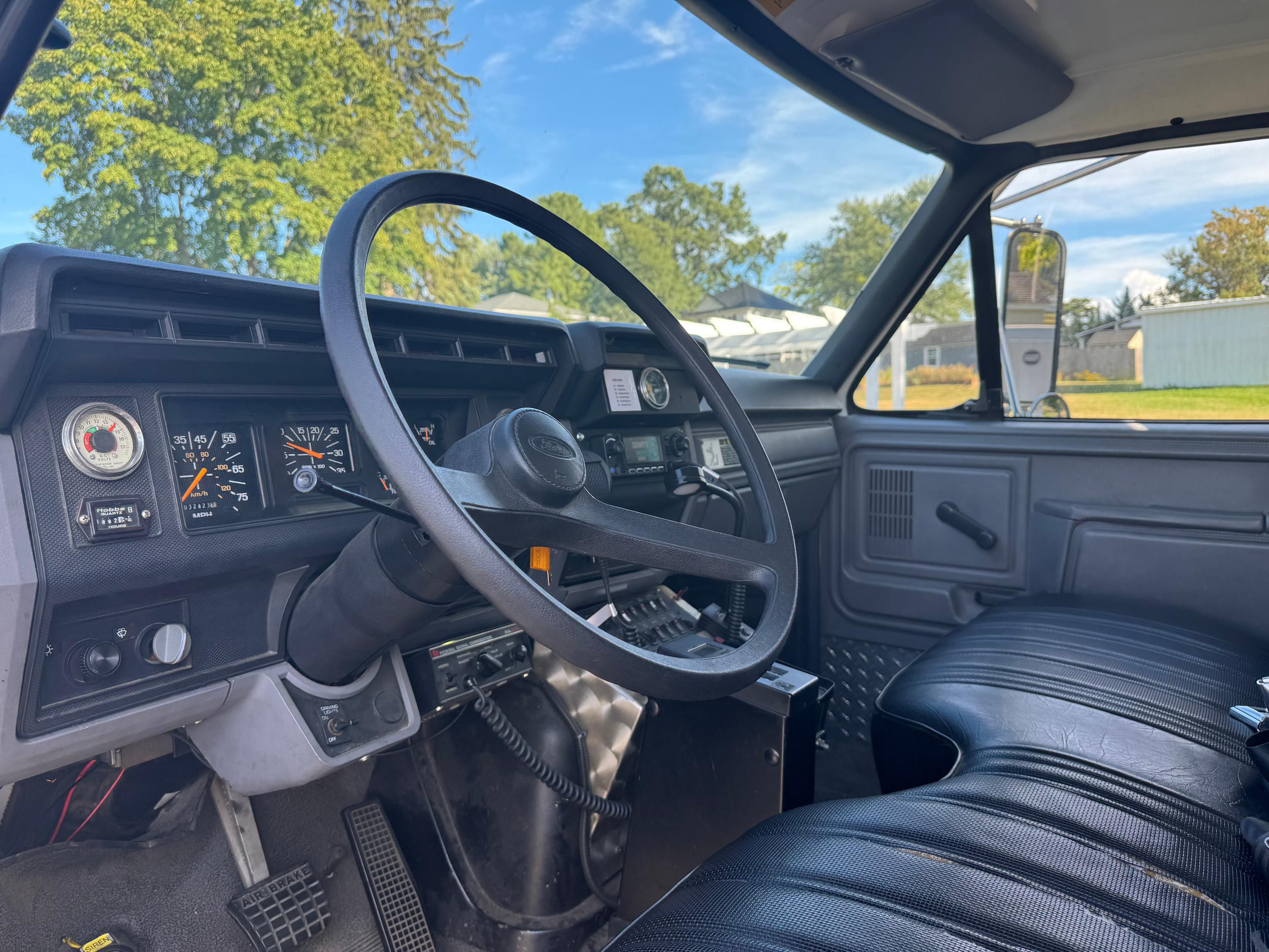 1997 Ford Medium Rescue - image 4