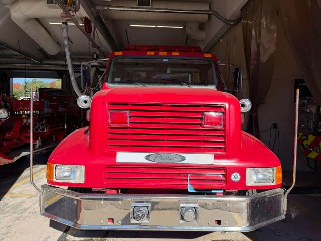 2001 International Pierce Pumper Tanker - image 3