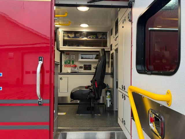 2018 Medix Ford 4x4 Type I Ambulance - image 14