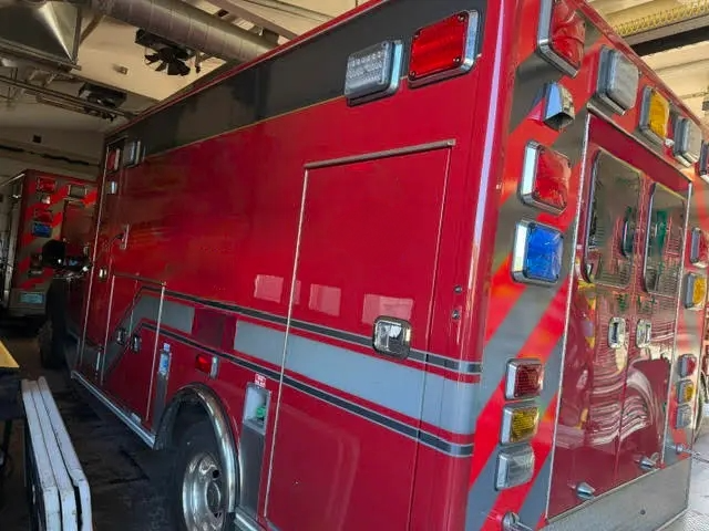 2018 Medix Ford 4x4 Type I Ambulance - image 7