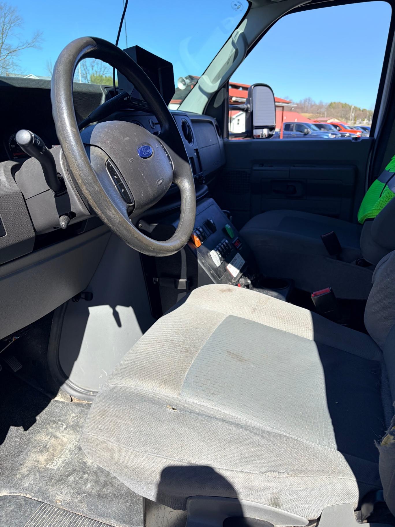 2017 Ford Type III Ambulance - image 5