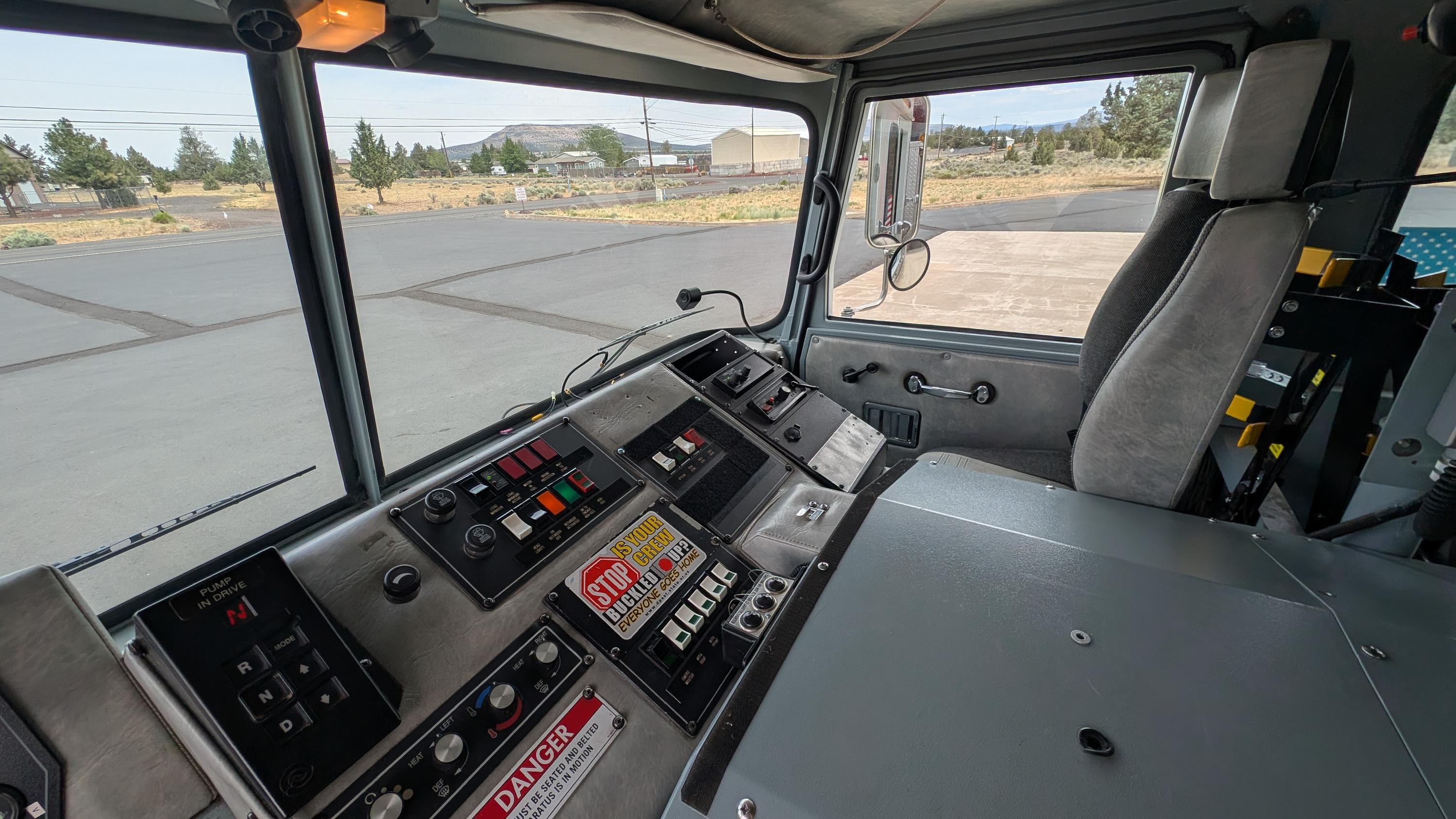2000 Pierce Saber Pumper - image 46