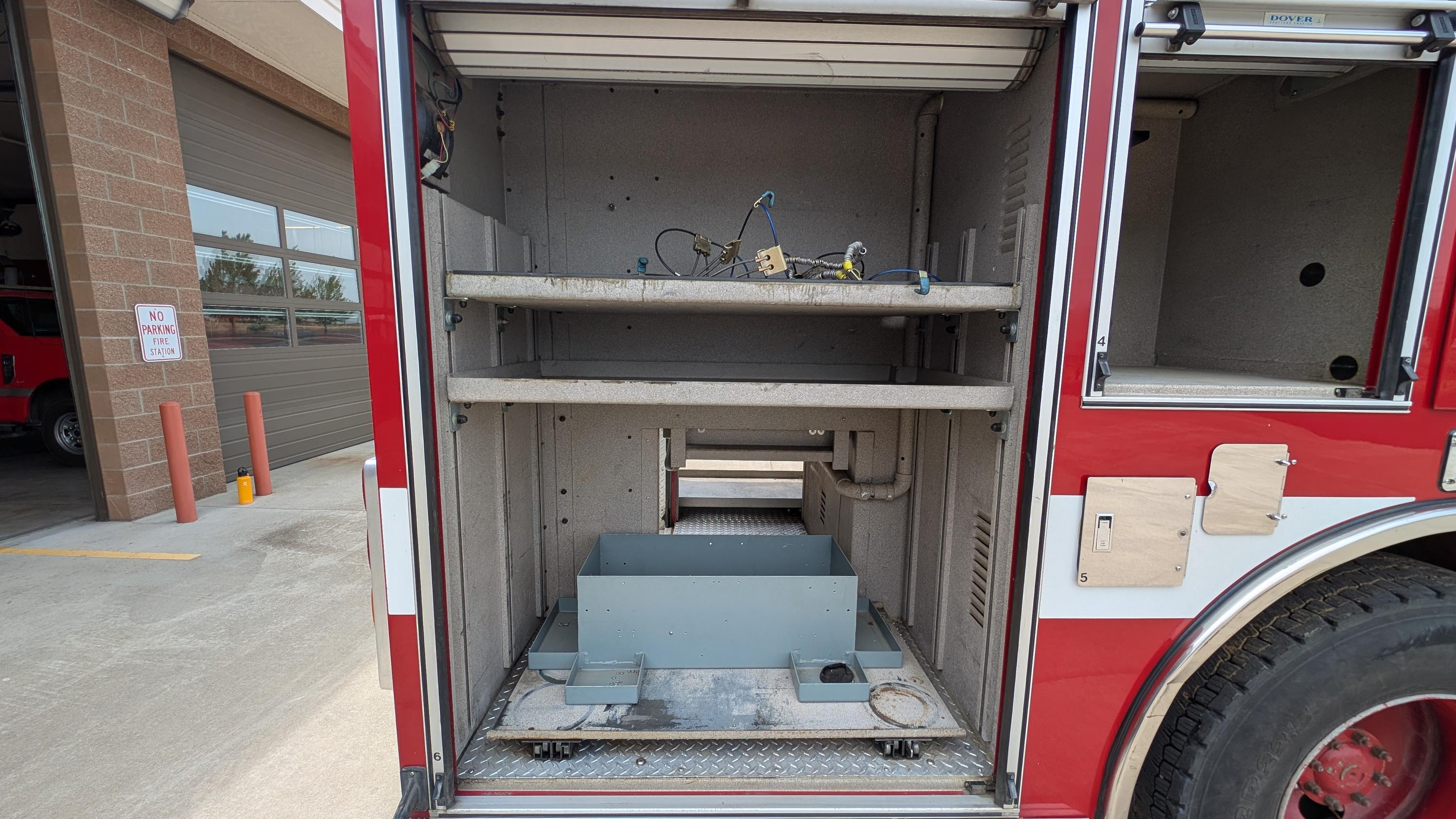 2000 Pierce Saber Pumper - image 27