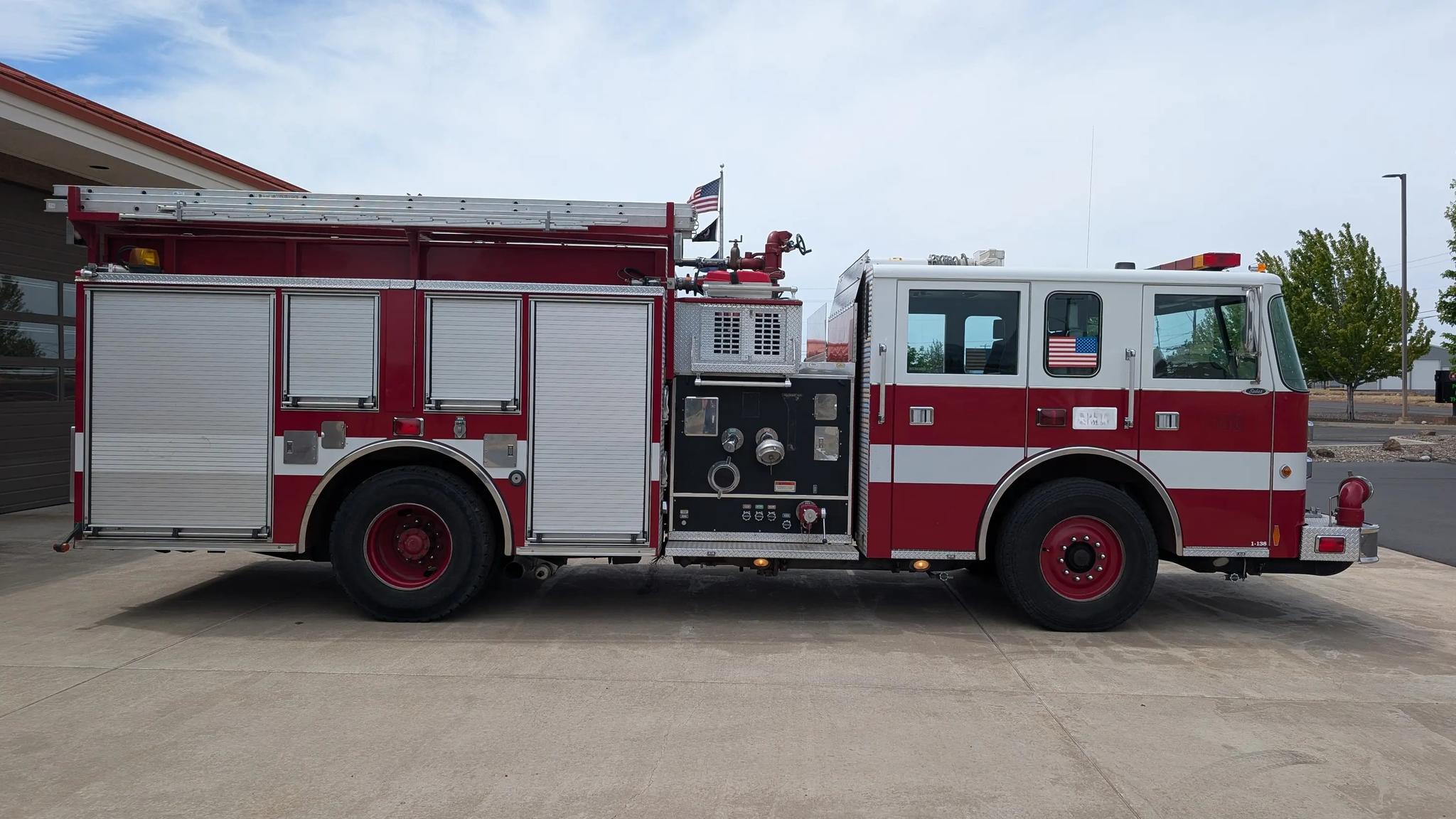 2000 Pierce Saber Pumper - image 4