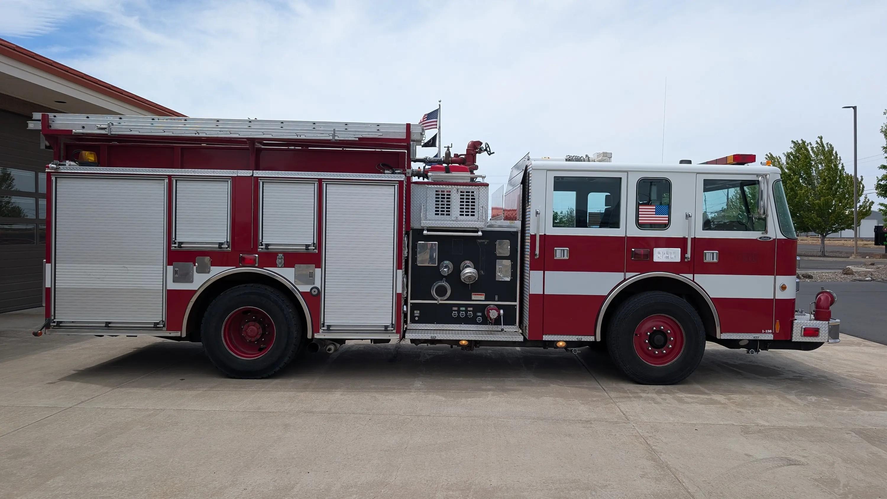 2000 Pierce Saber Pumper - image 4