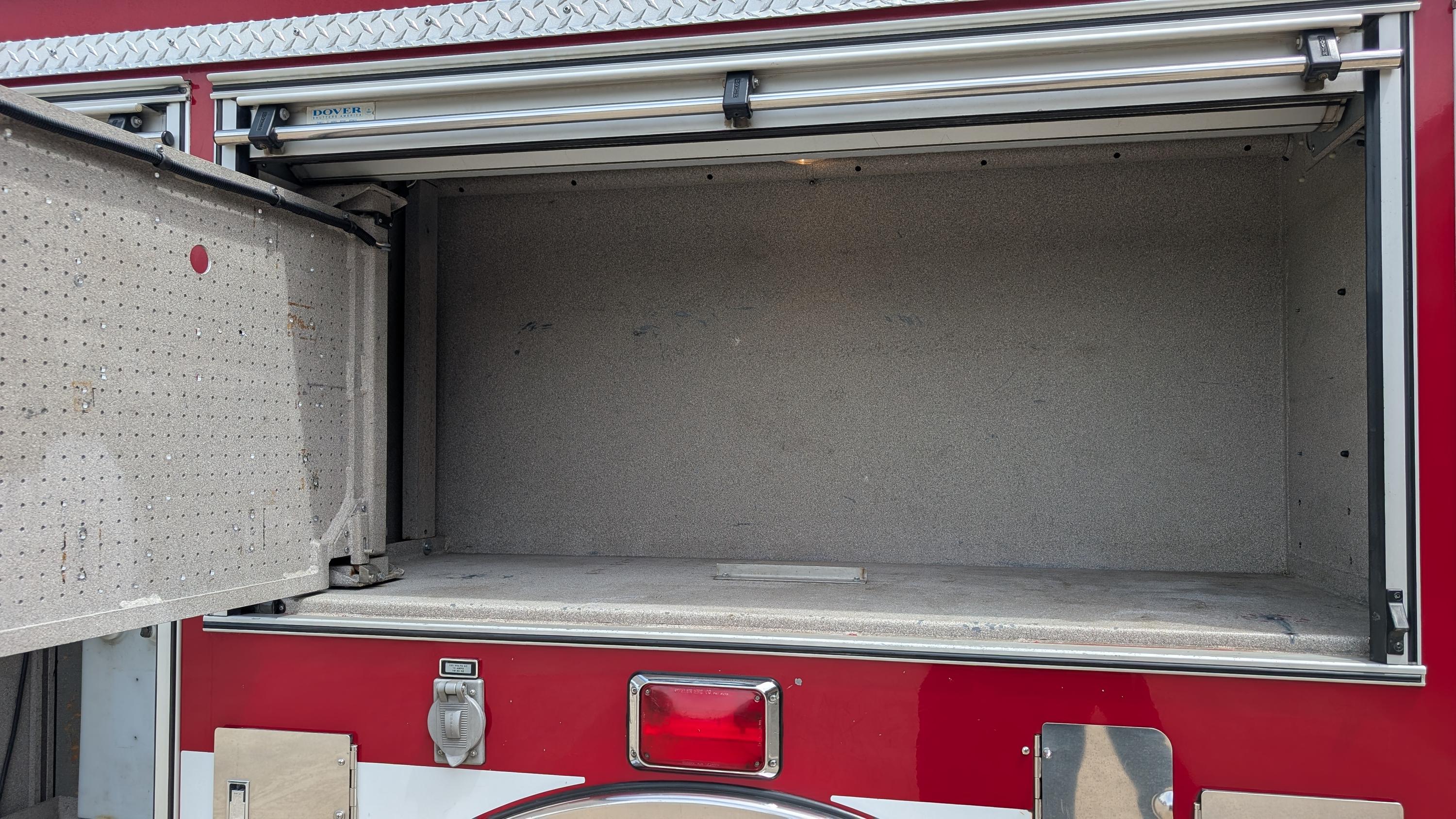 2000 Pierce Saber Pumper - image 35