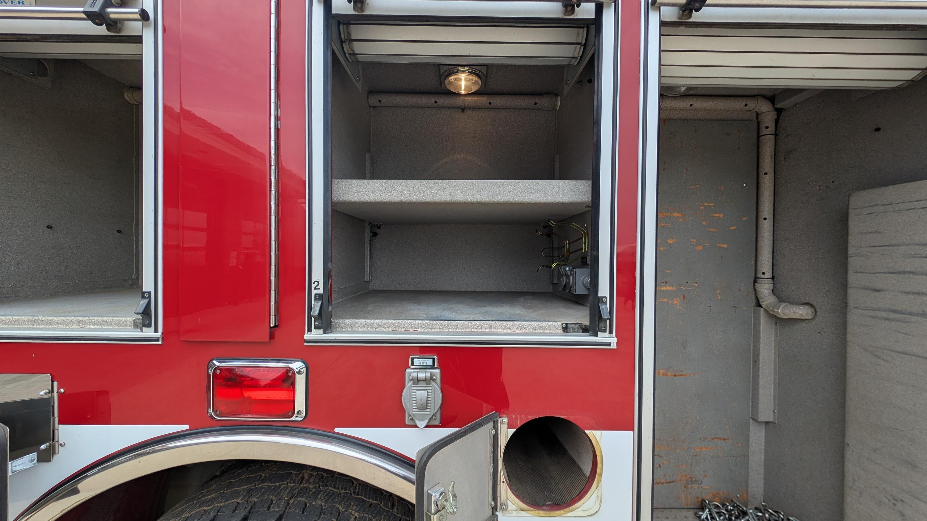 2000 Pierce Saber Pumper - image 25
