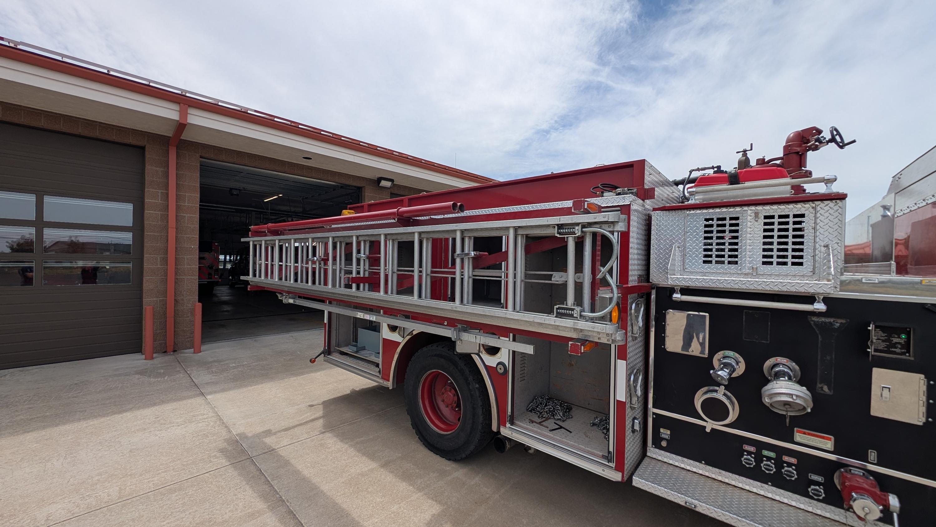 2000 Pierce Saber Pumper - image 21