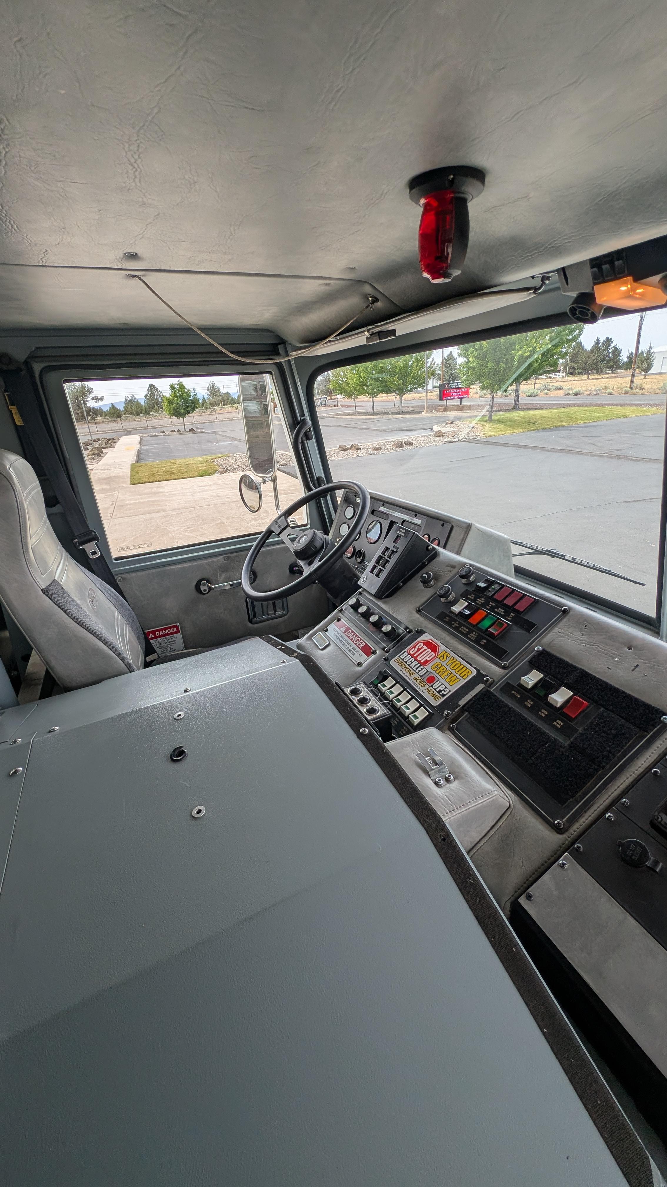 2000 Pierce Saber Pumper - image 18