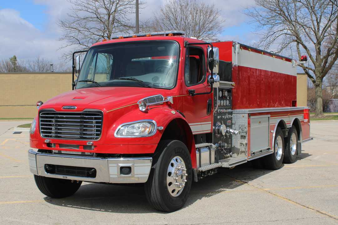 2013 Freightliner M2 3000 Gallon Tender/Tanker