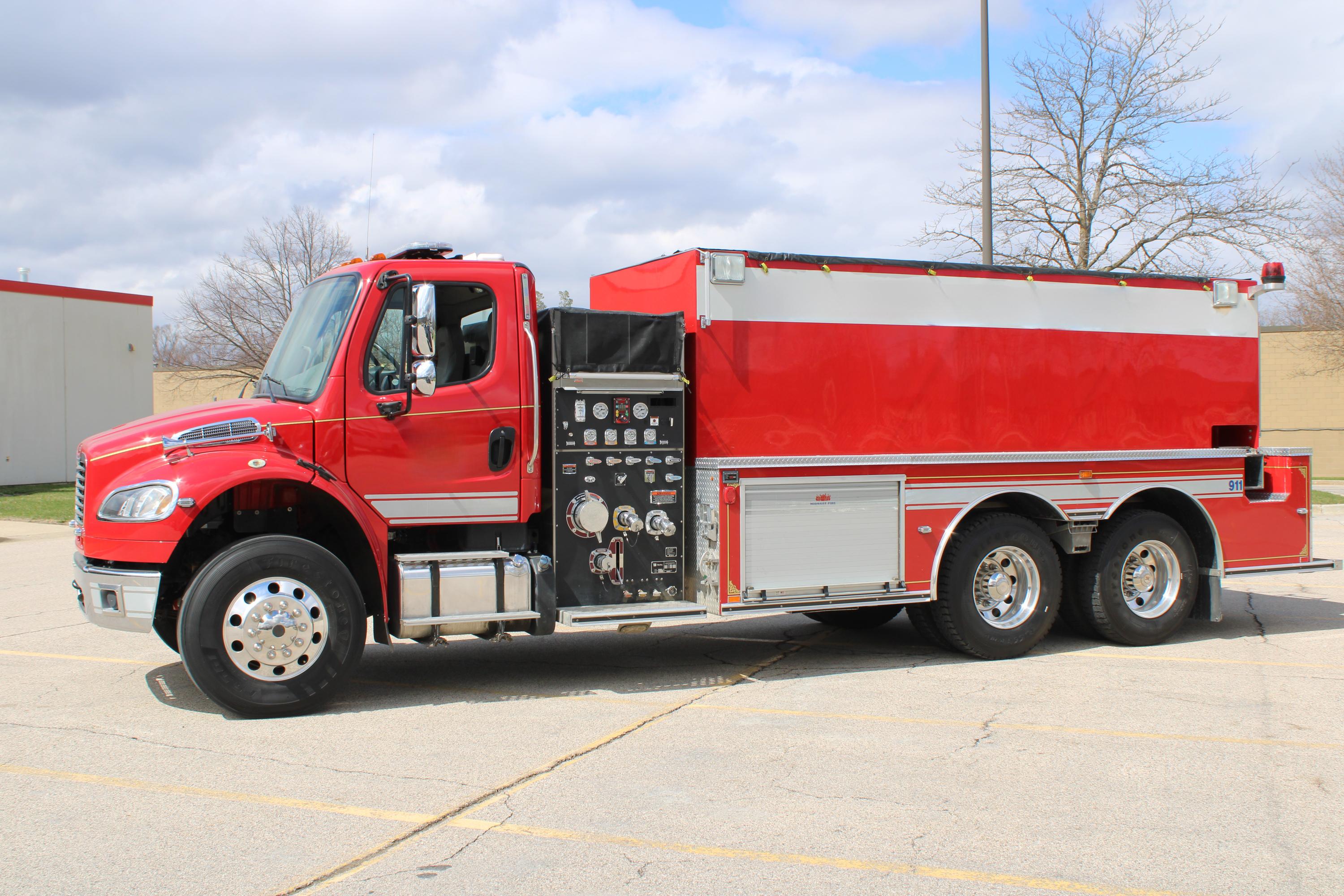 2013 Freightliner M2 3000 Gallon Tender/Tanker - image 4