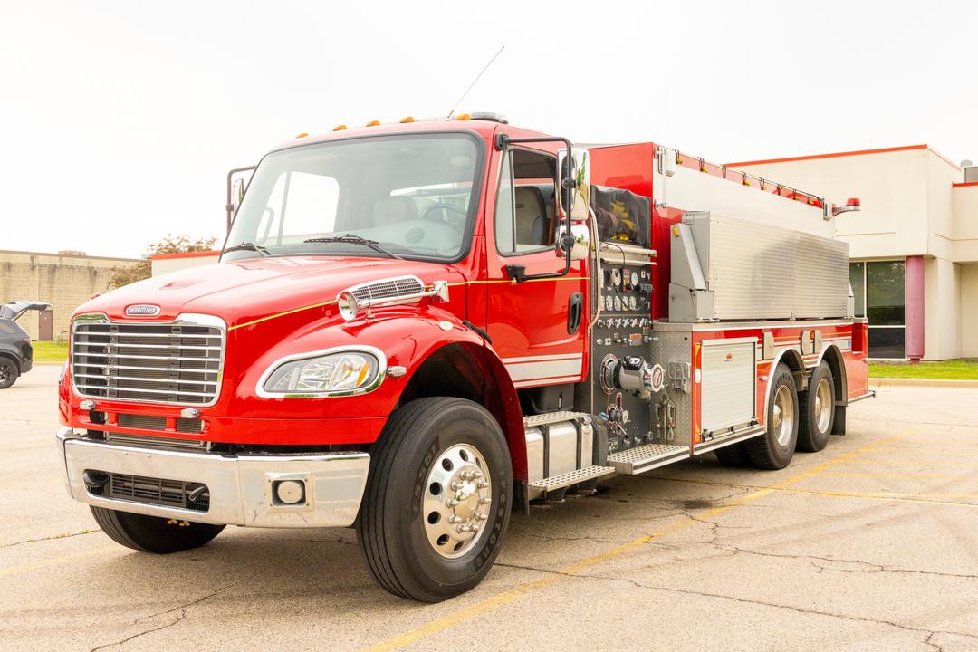 2014 Freightliner M2 3000 Gallon Tender/Tanker