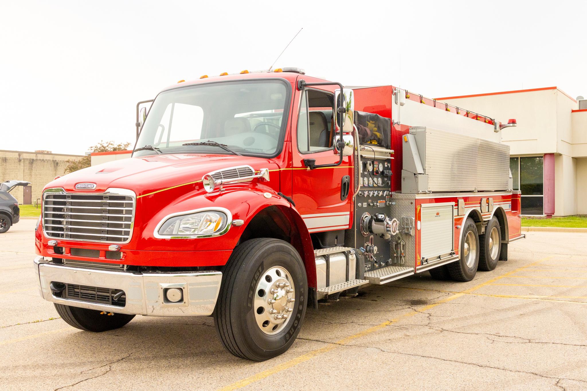 2014 Freightliner M2 3000 Gallon Tender/Tanker - image 1