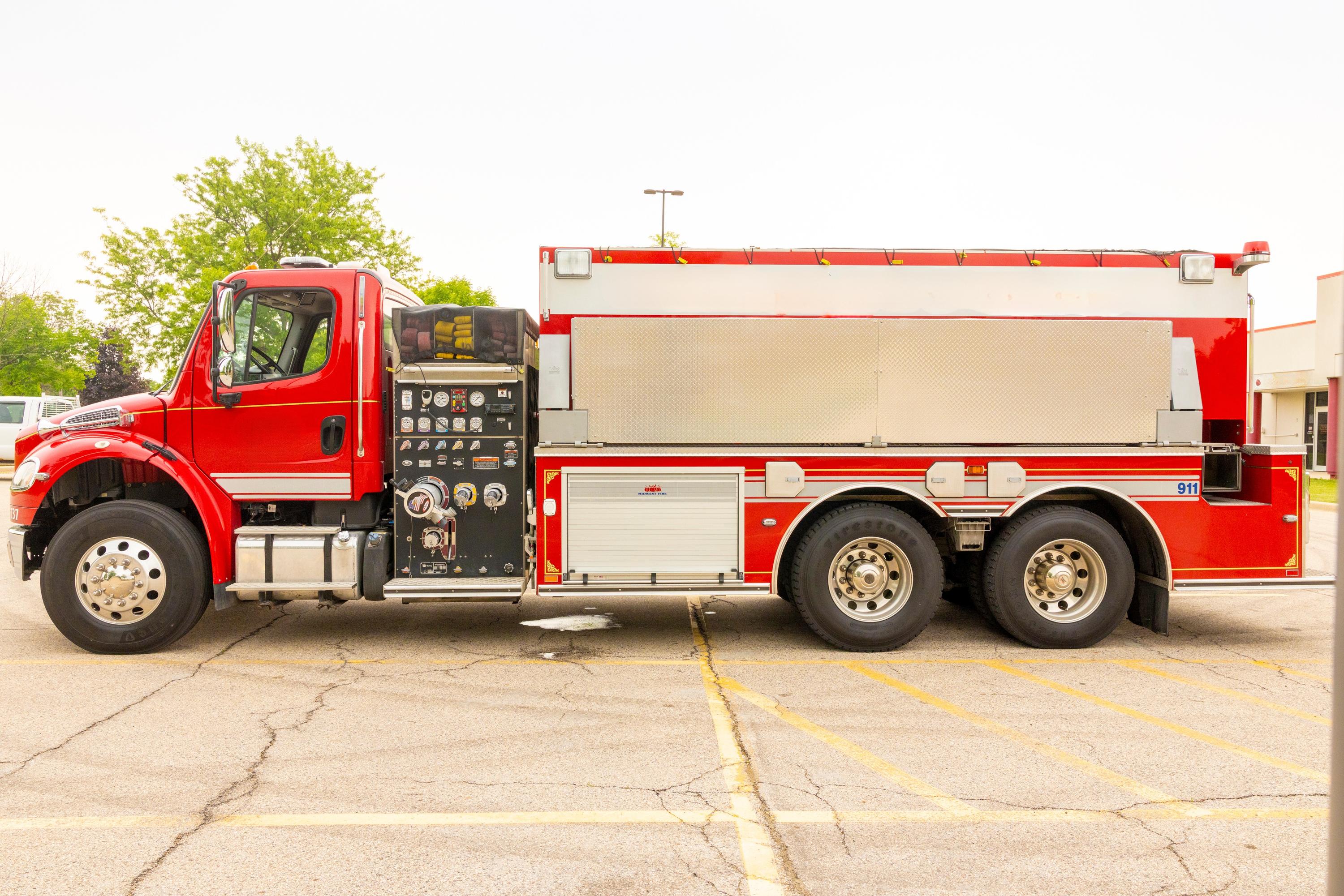 2014 Freightliner M2 3000 Gallon Tender/Tanker - image 4