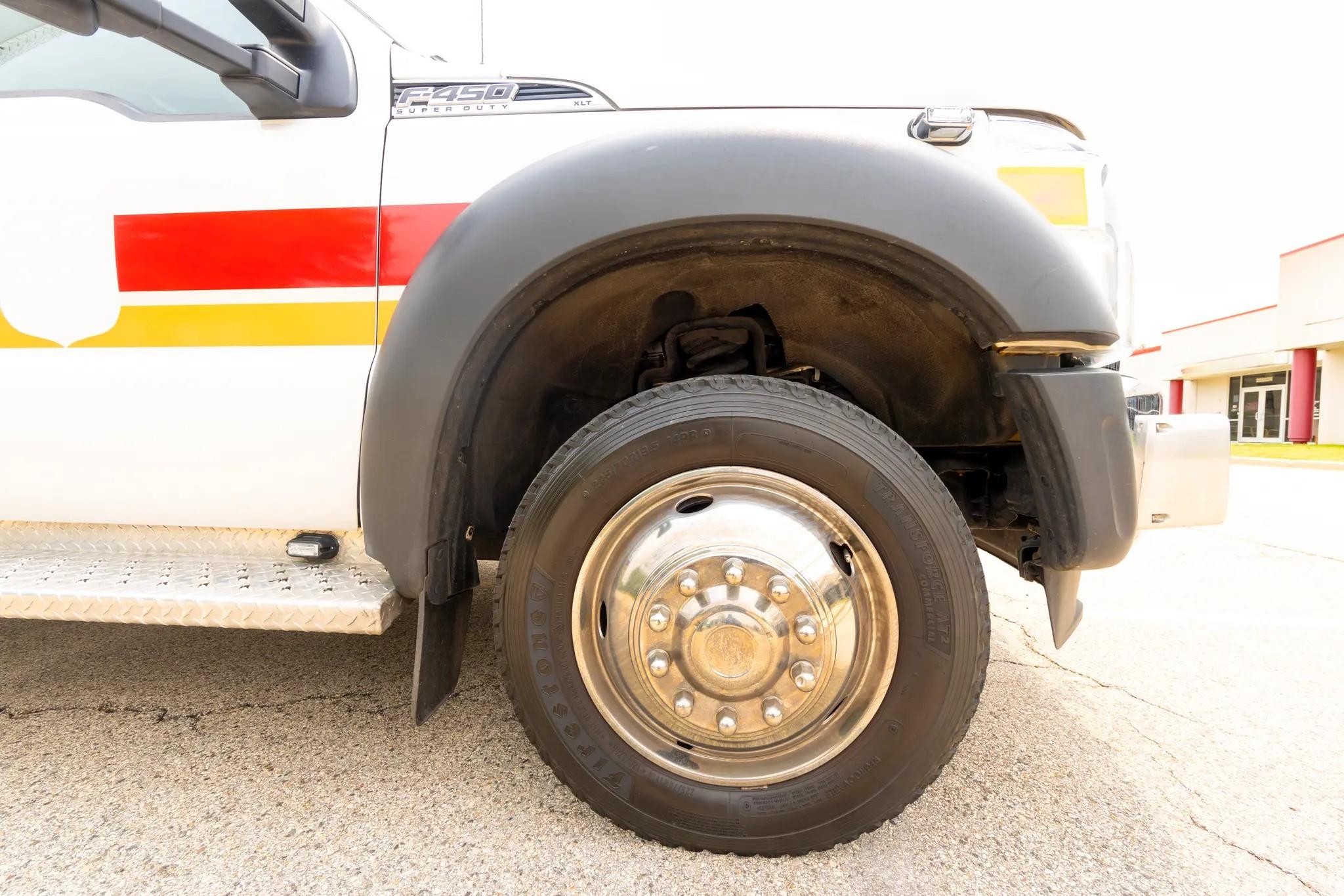 2014 Ford F-450 4x4 Type I - image 12