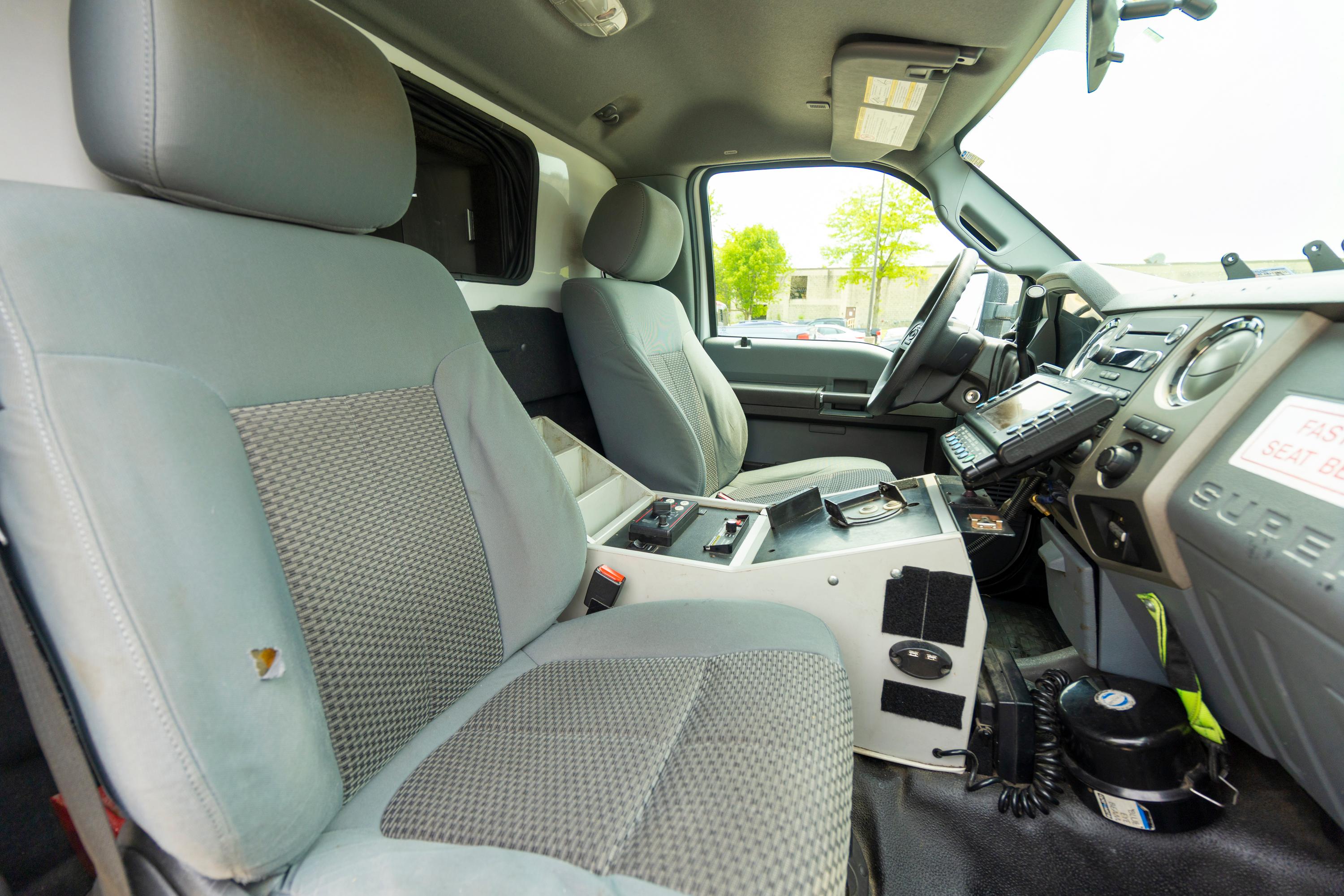 2014 Ford F-450 4x4 Type I - image 17