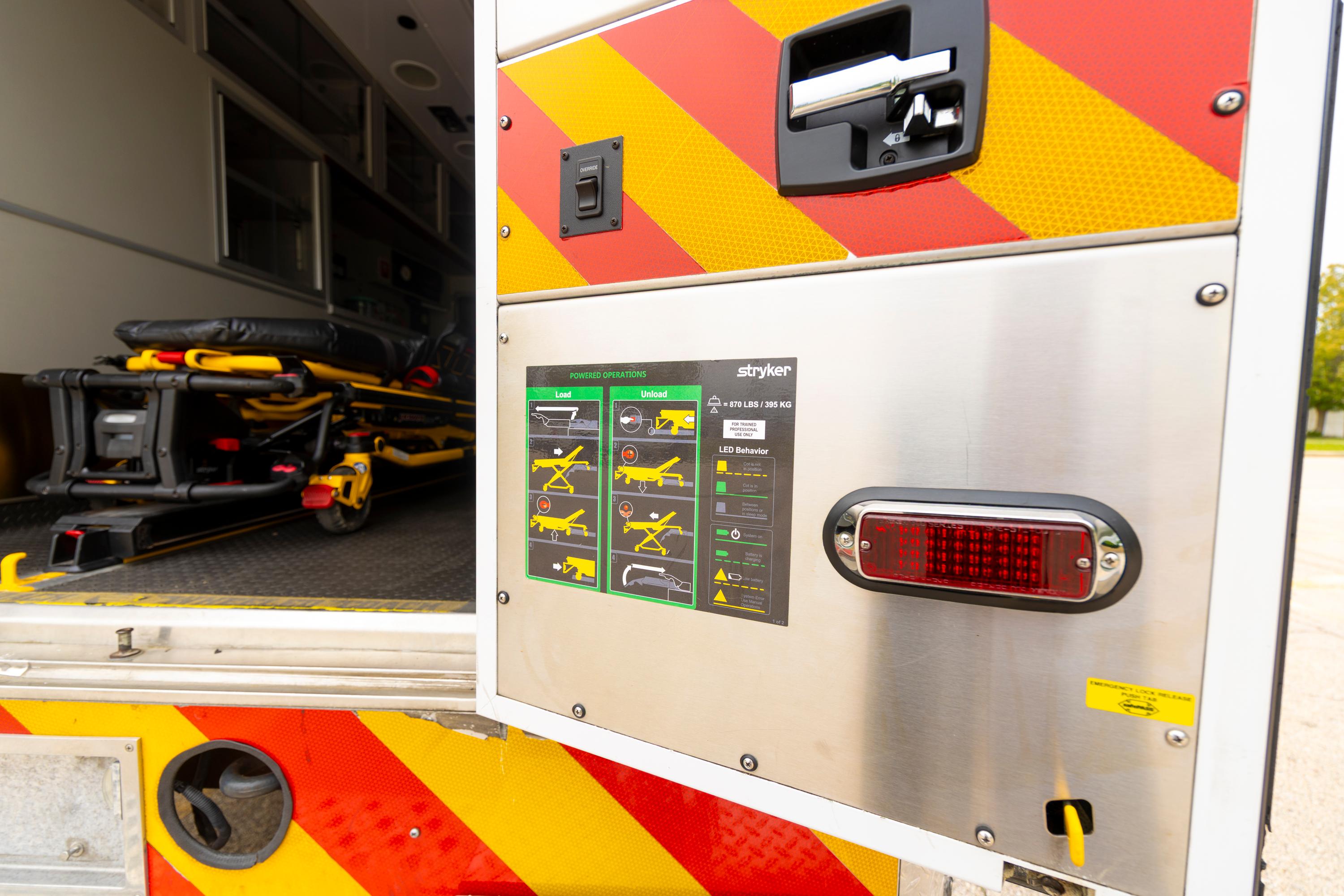 2014 Ford F-450 4x4 Type I - image 37