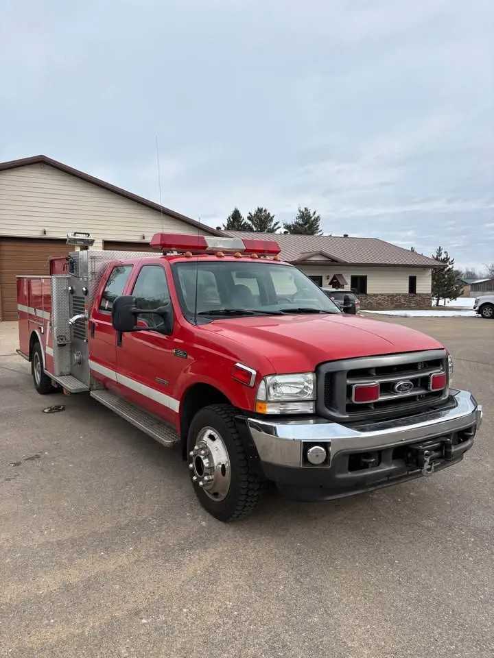 2003 KME Ford 4x4 Mini Pumper — photo 2