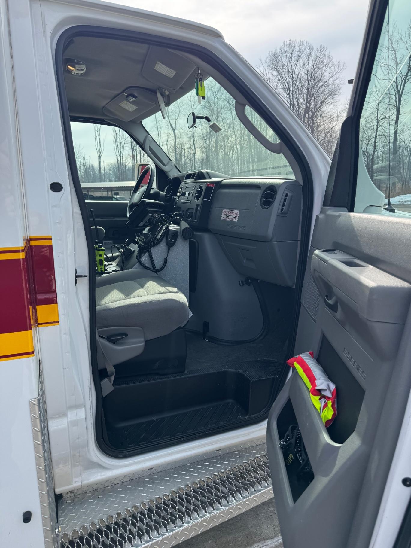 2009 Braun Ford Type III Ambulance - image 17