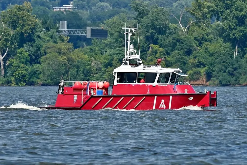 2004 Metalcraft Firestorm 36