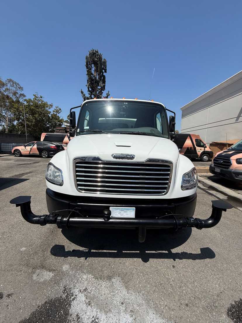 2017 Freightliner GMC 4x4 Tanker — photo 2