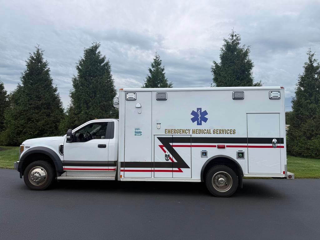 2019 Wheeled Coach Ford 4x4 Type II Ambulance - image 3