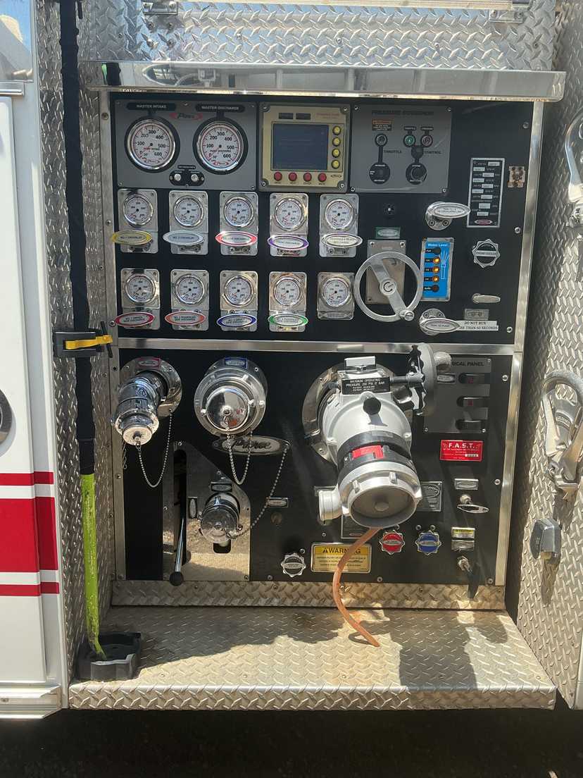 2003 Pierce Pumper — photo 6