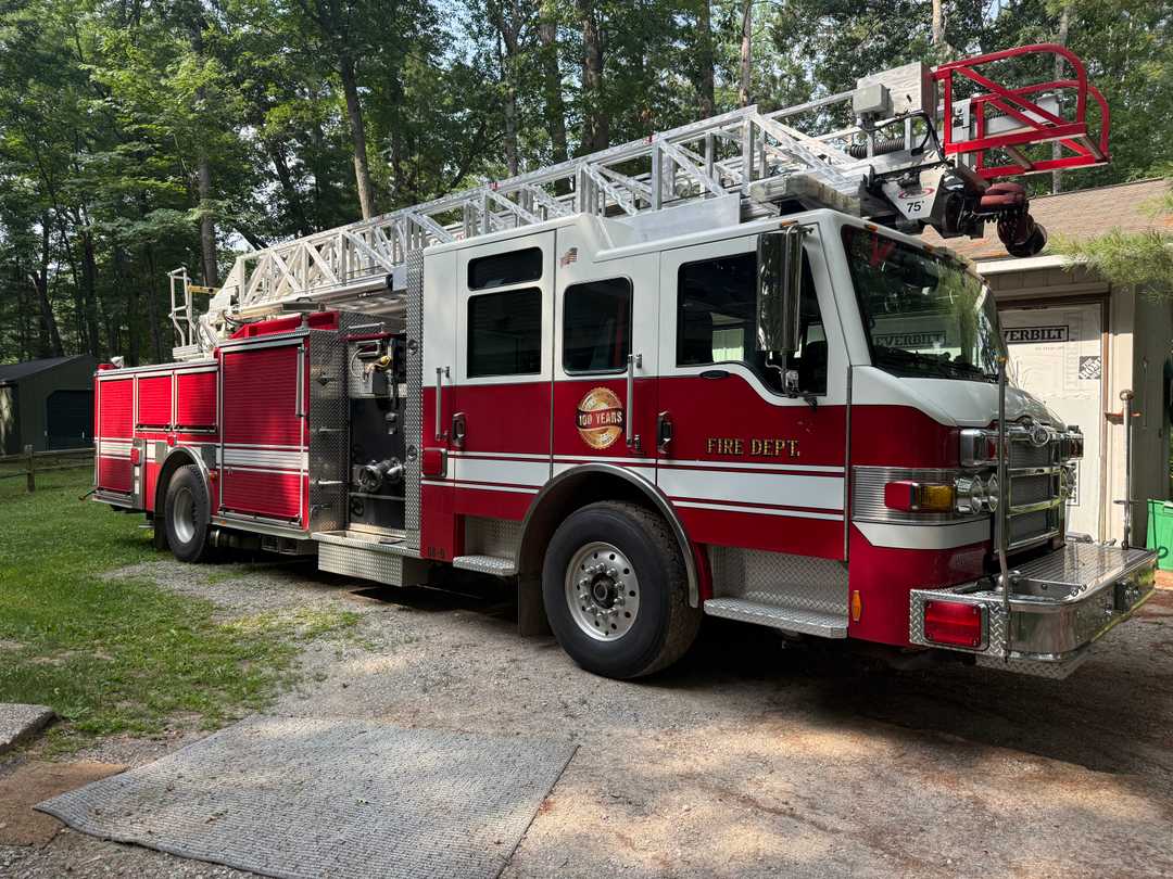2008/2021 Refurb Pierce Impel 75' Ladder