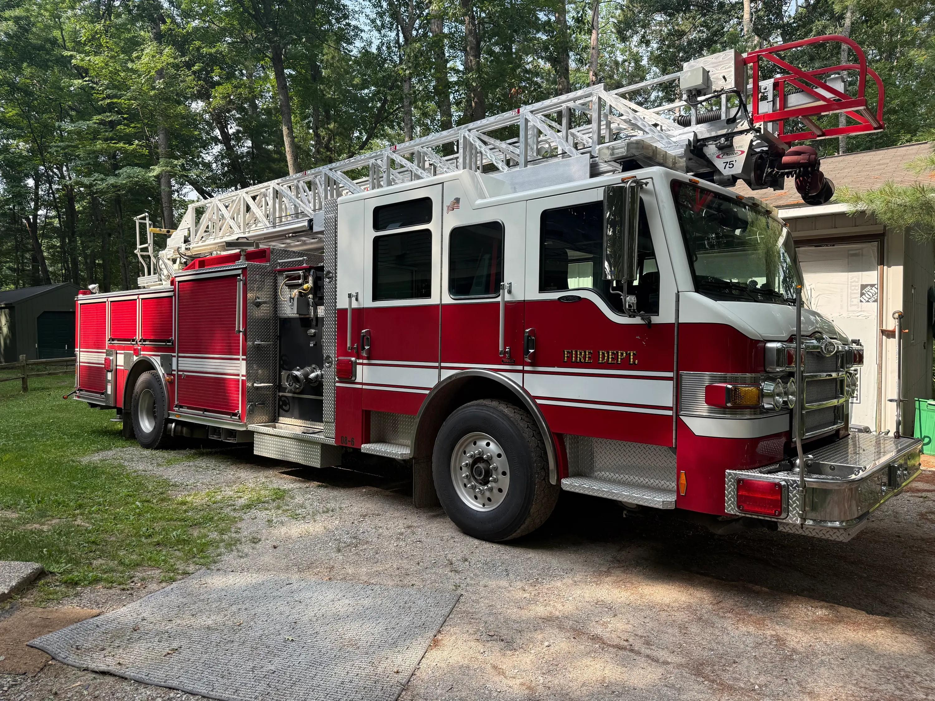 2021 Refurb/2008 Pierce Impel 75' Quint 1500/500 - image 1