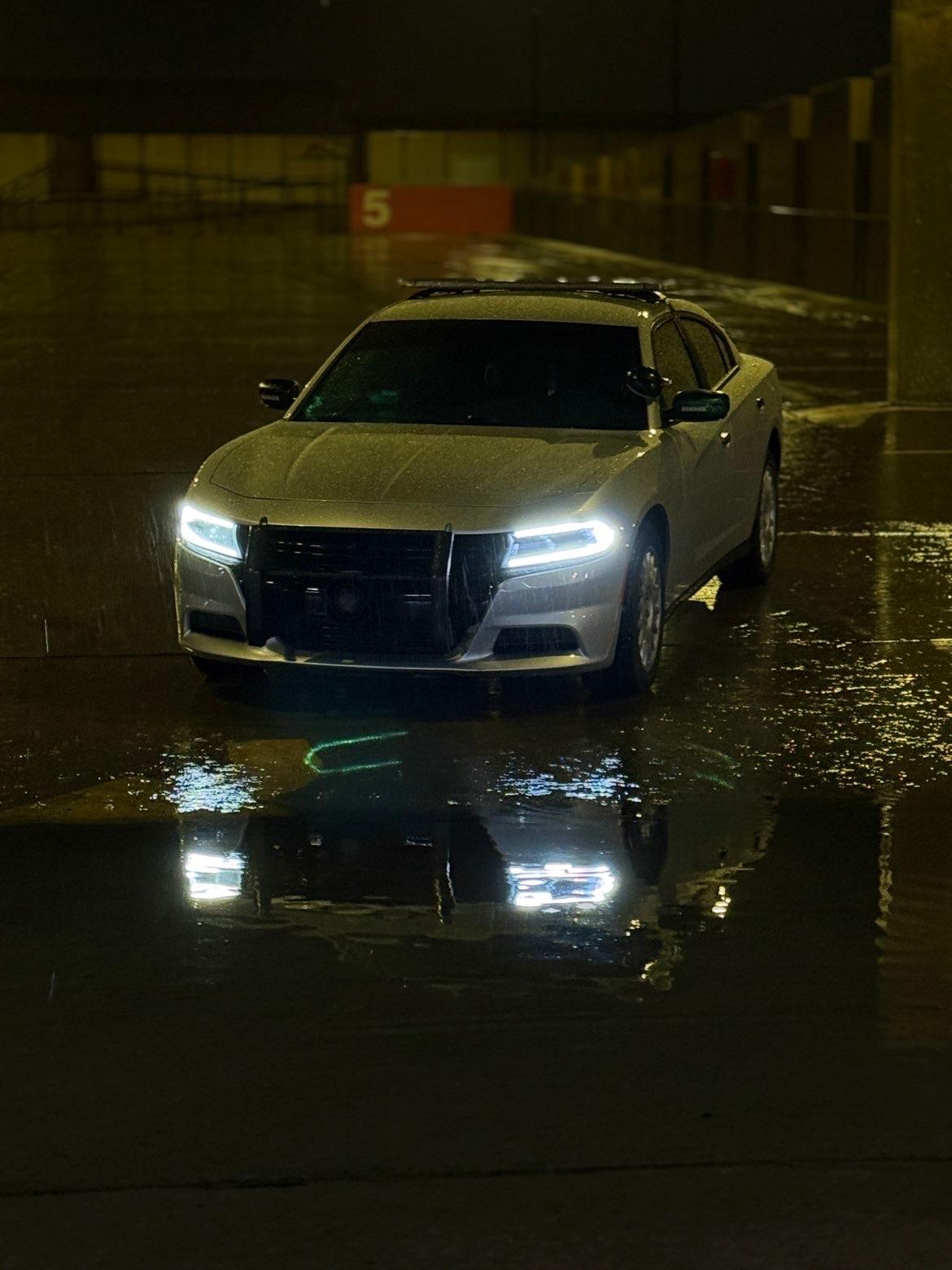 2019 Dodge Charger Pursuit - image 8