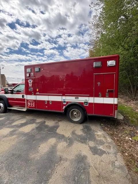 2011 Ford 4x4 Type I Ambulance - image 9