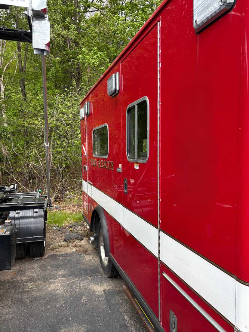 2010 Ford 4x4 Type I Ambulance — photo 3