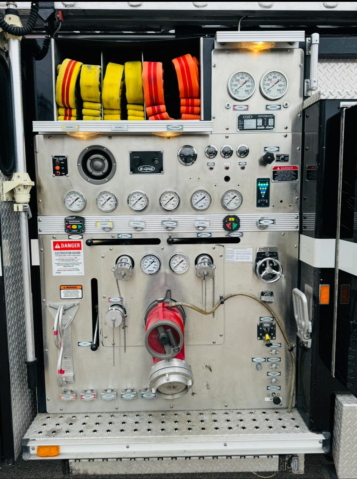 2001 E-One 95' Quint - image 13