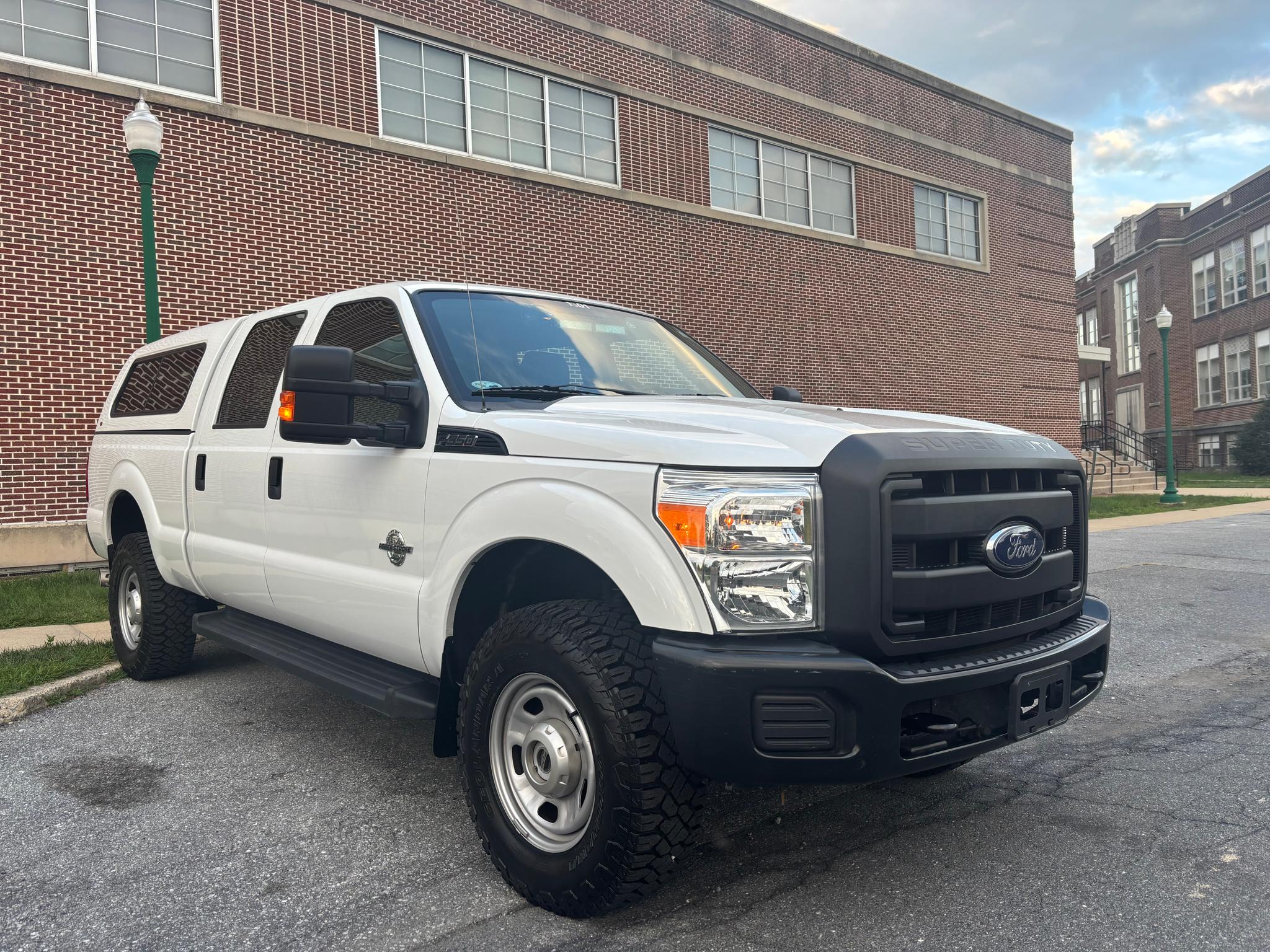 2015 Ford F350 4WD Diesel Command/Squad truck - image 2