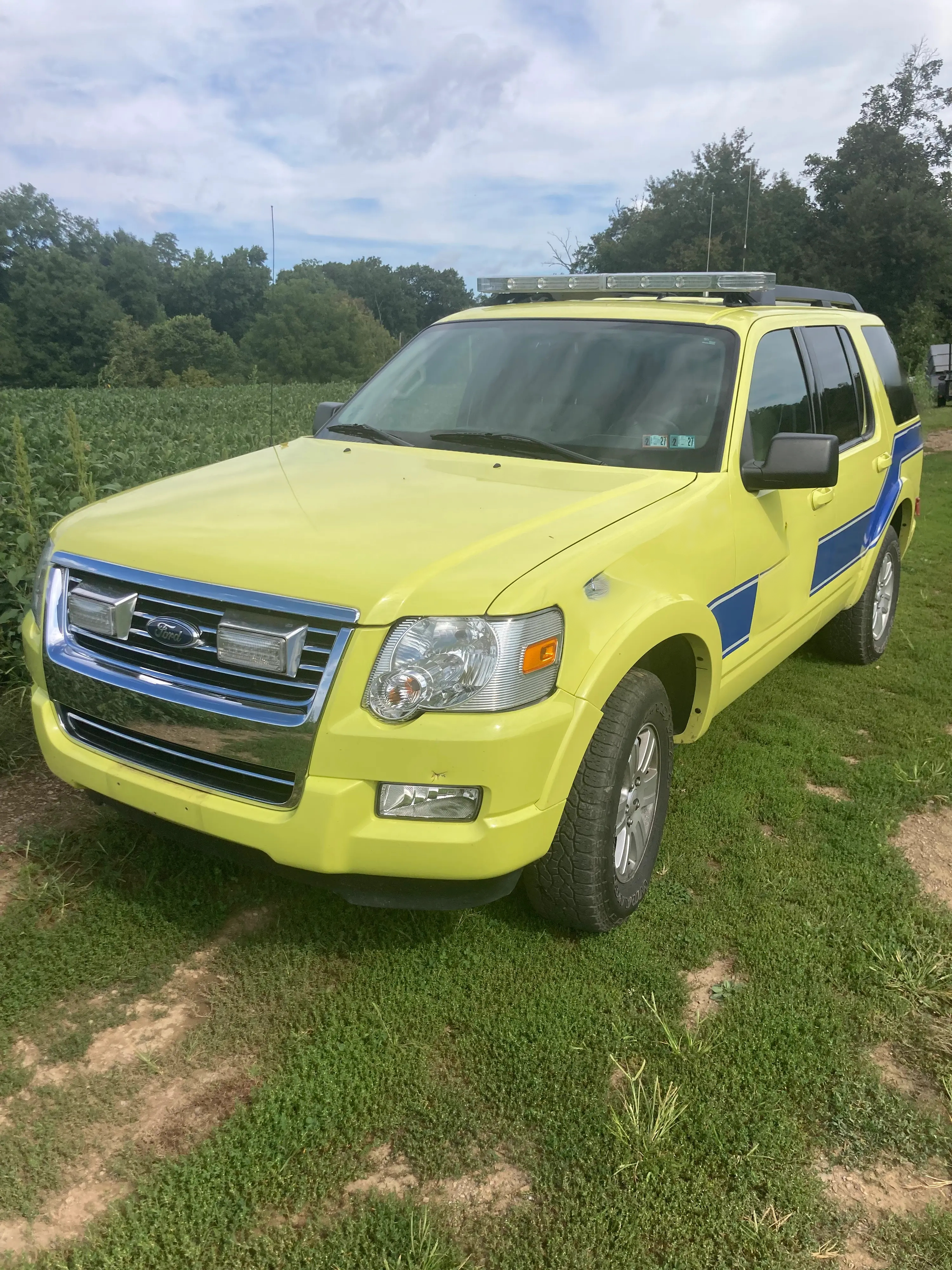 2008 Ford Explorer 4x4 Command Unit - image 2