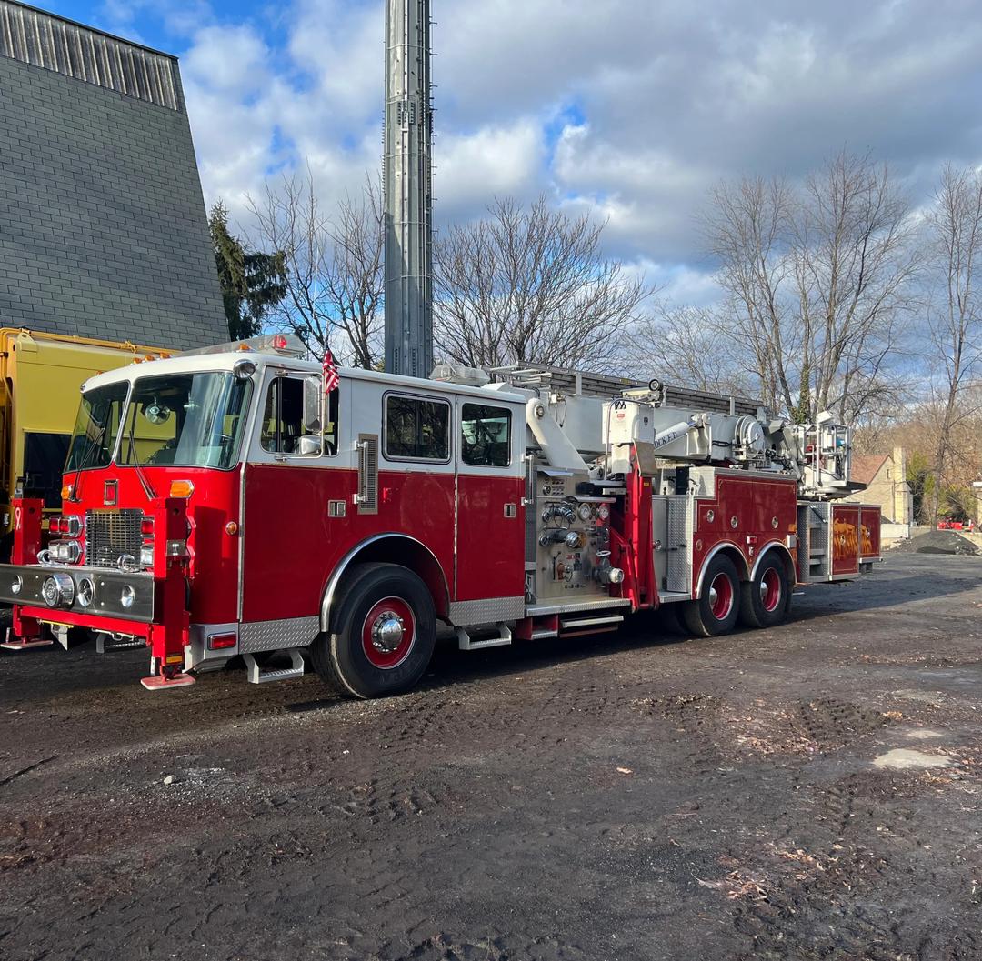 1993 Simon-Duplex/Baker 1500/75’ Tower Ladder