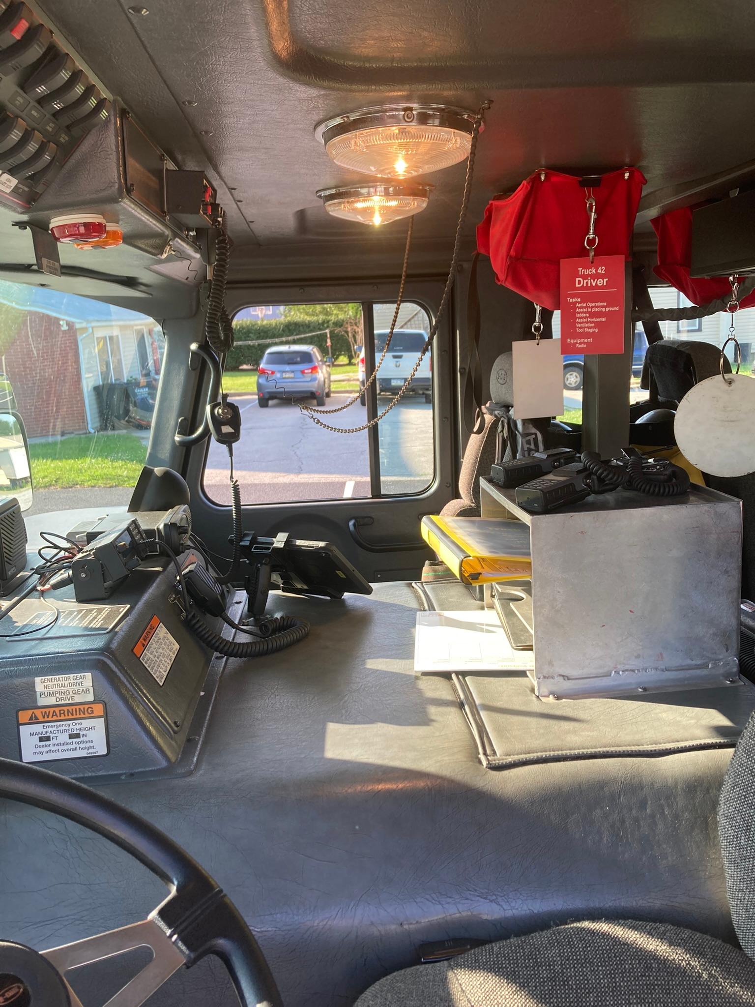 2002 E-One Cyclone HP100 100' Quint - image 22