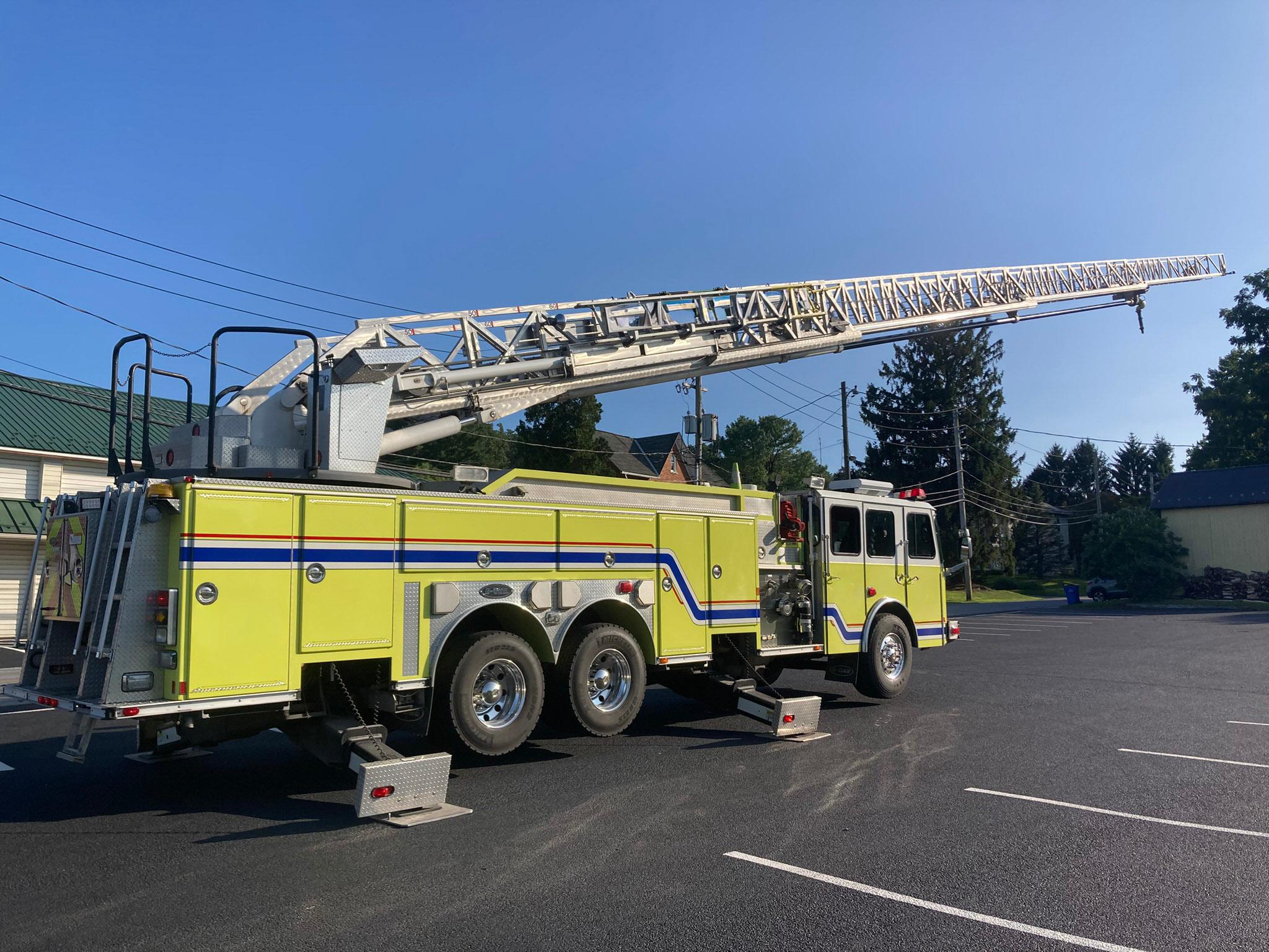 2002 E-One Cyclone HP100 100' Quint - image 11