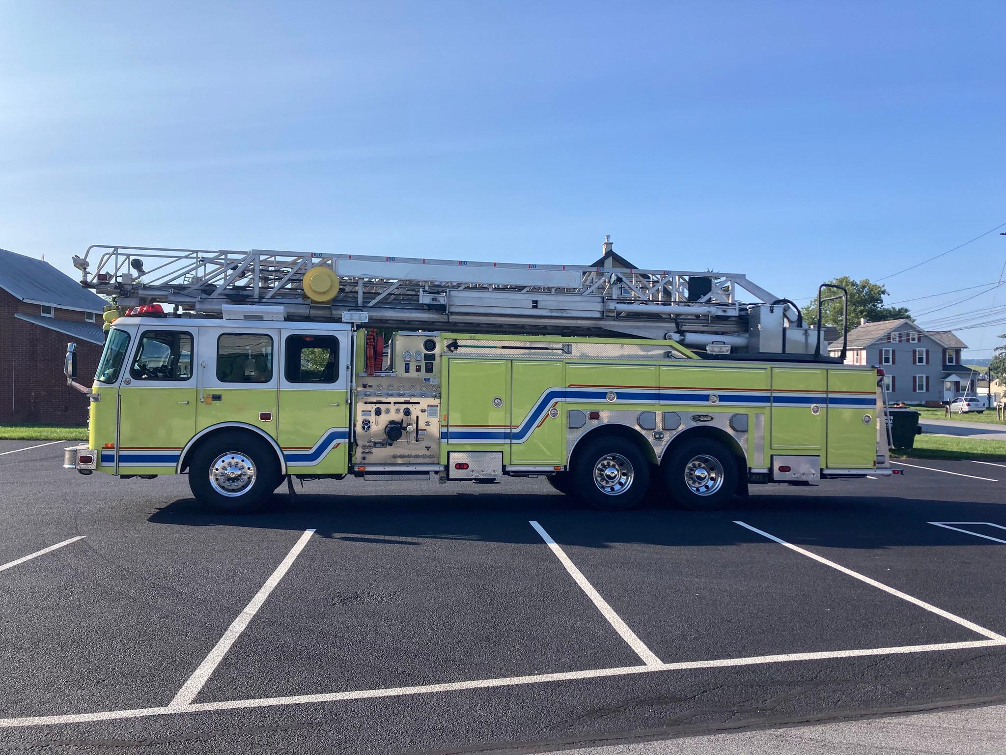 2002 E-One Cyclone HP100 100' Quint - image 5