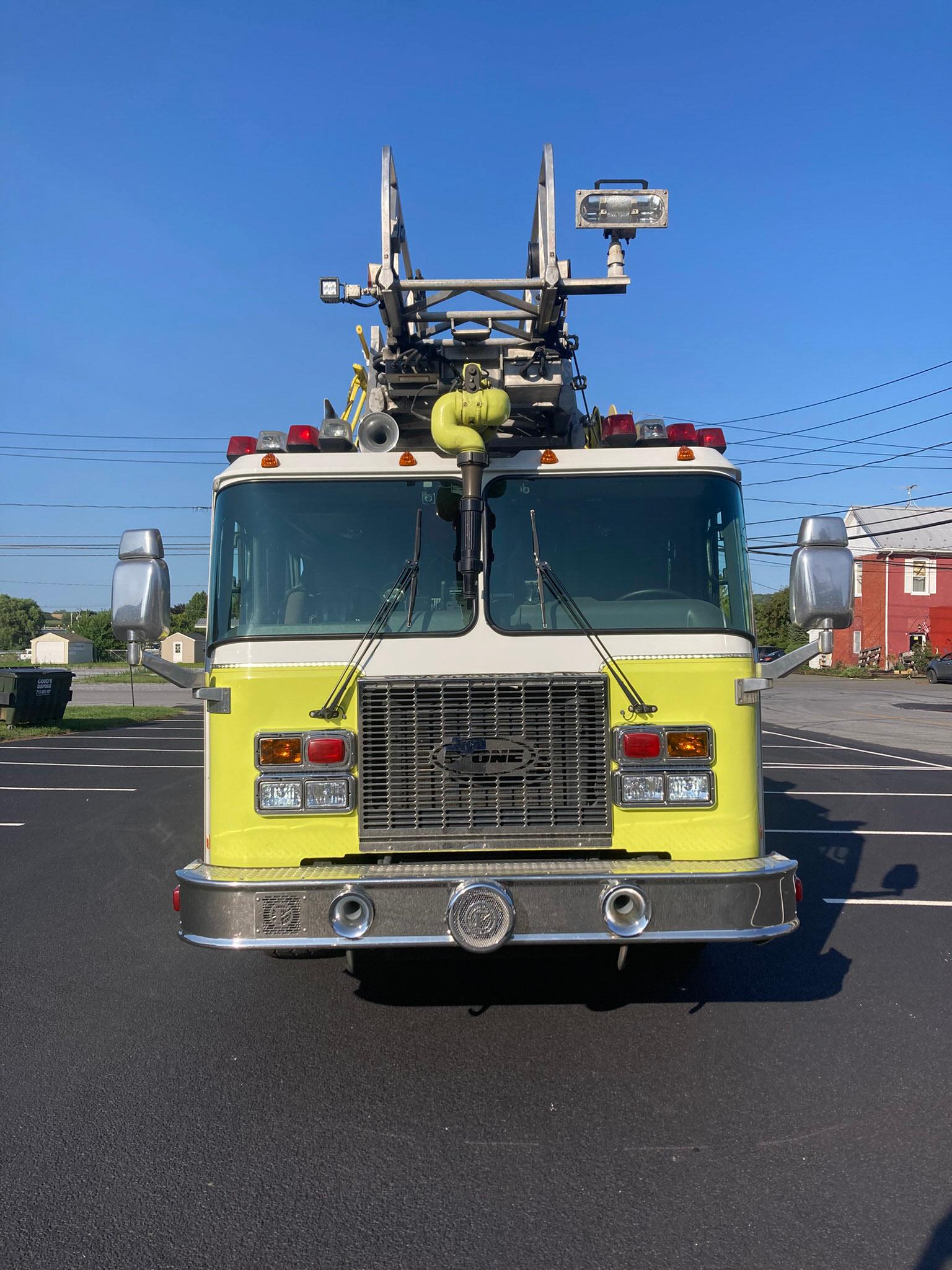 2002 E-One Cyclone HP100 100' Quint - image 4