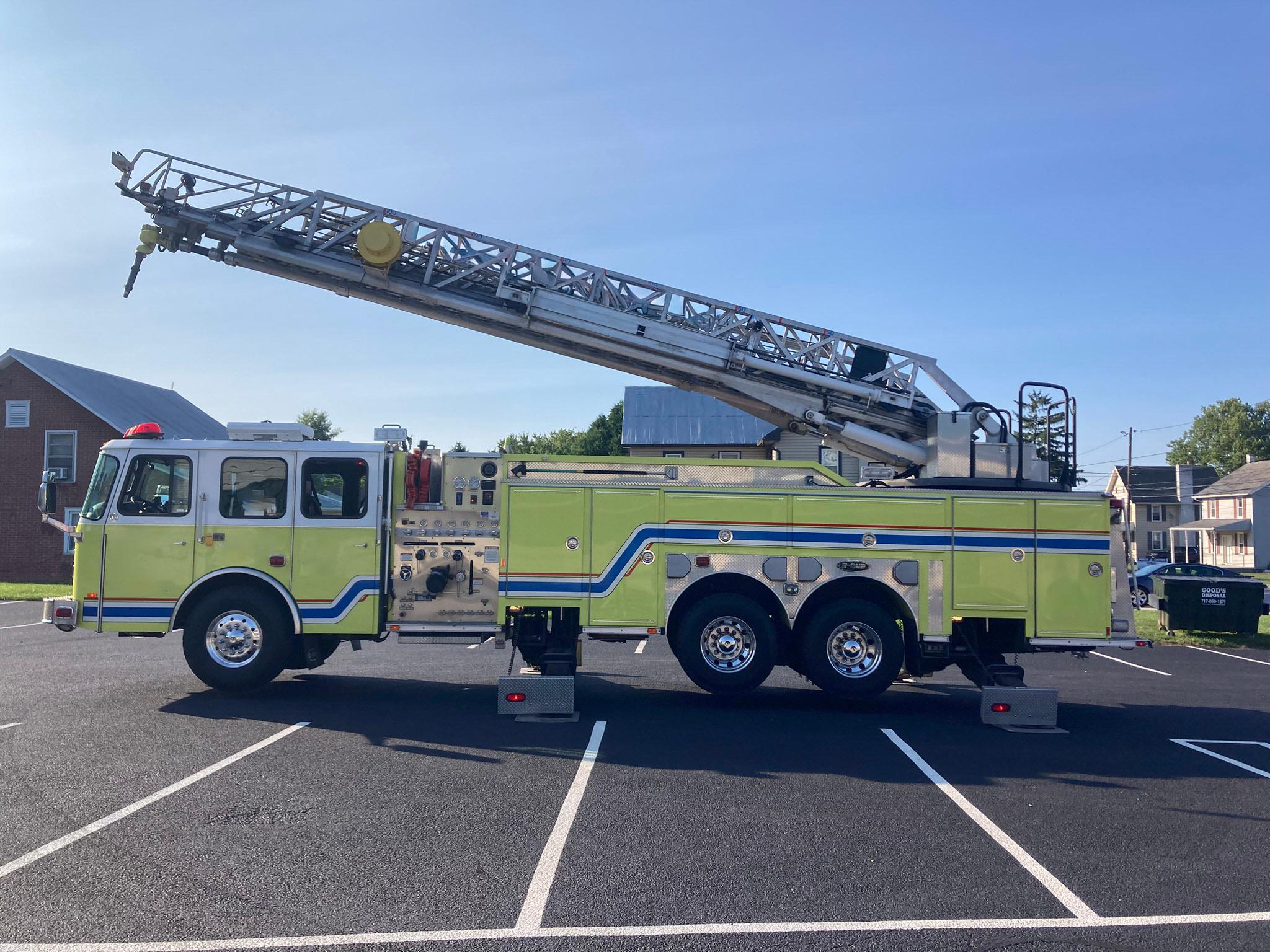 2002 E-One Cyclone HP100 100' Quint - image 10