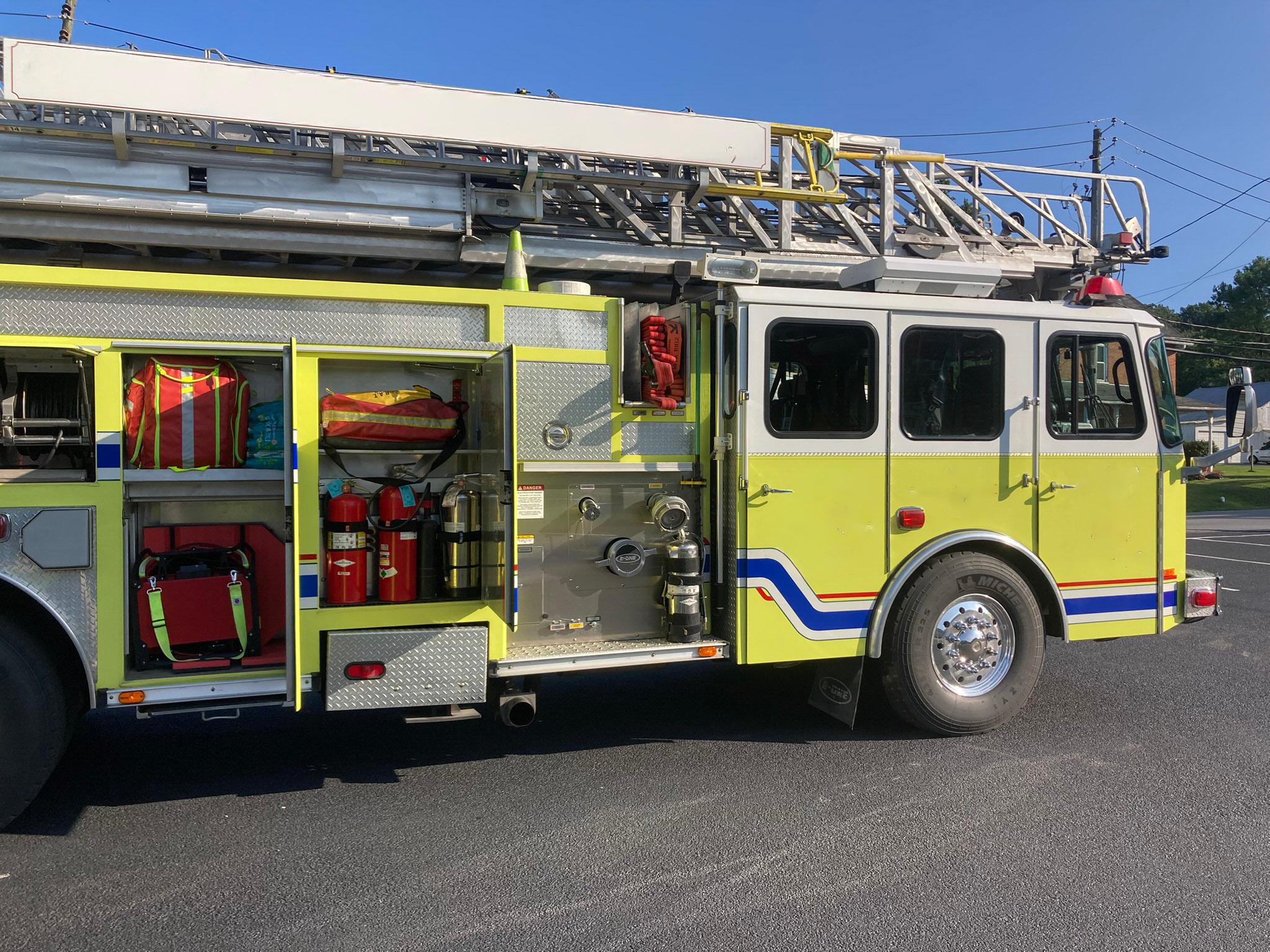 2002 E-One Cyclone HP100 100' Quint - image 7