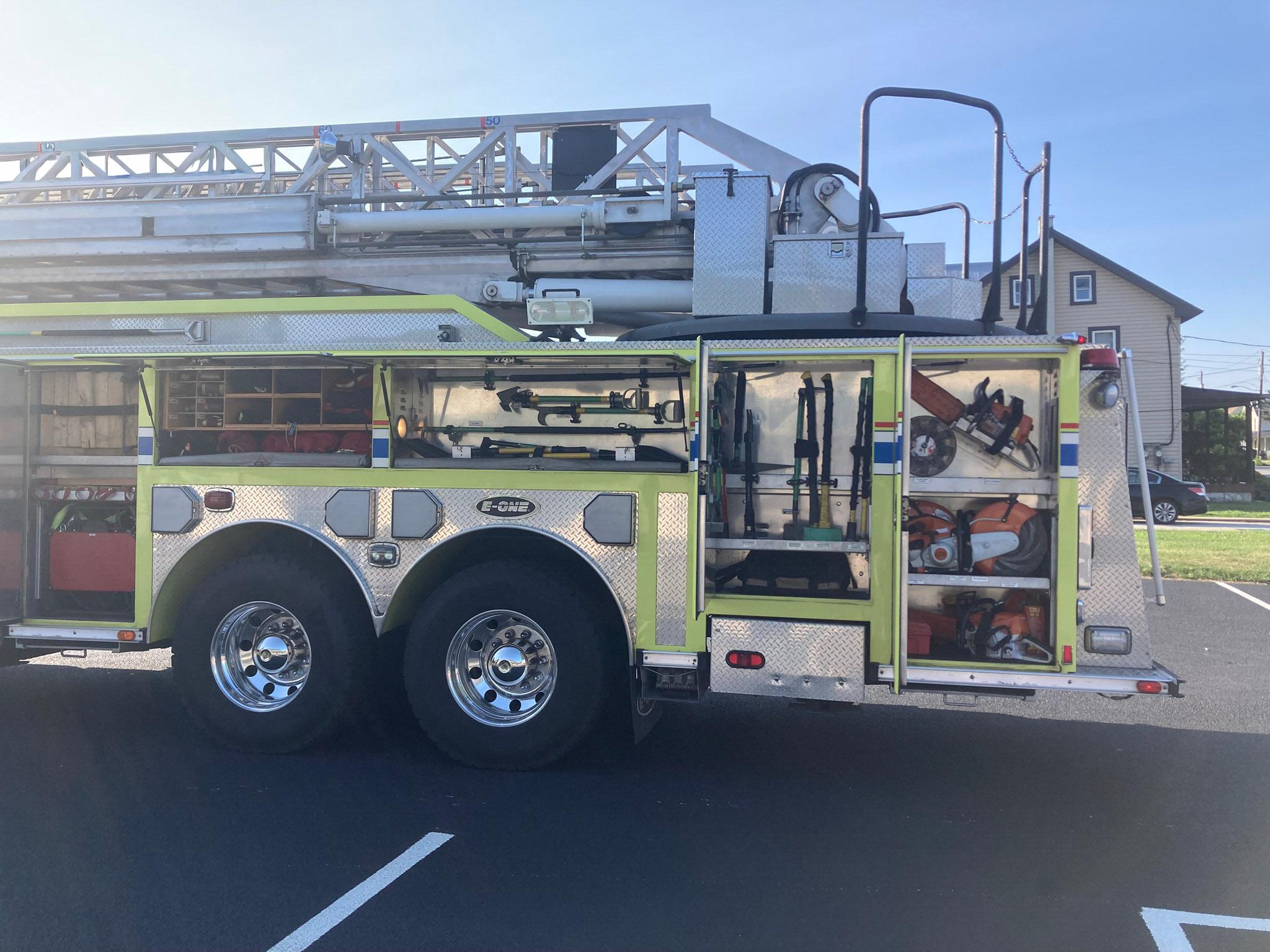 2002 E-One Cyclone HP100 100' Quint - image 9