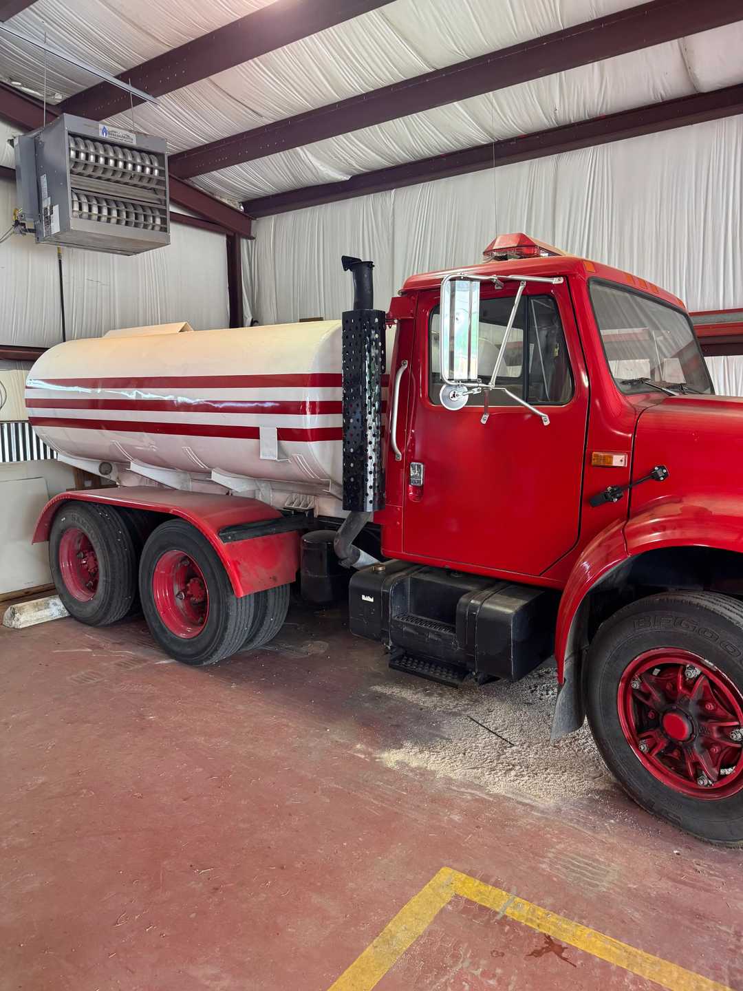1991 International 4900 Tanker