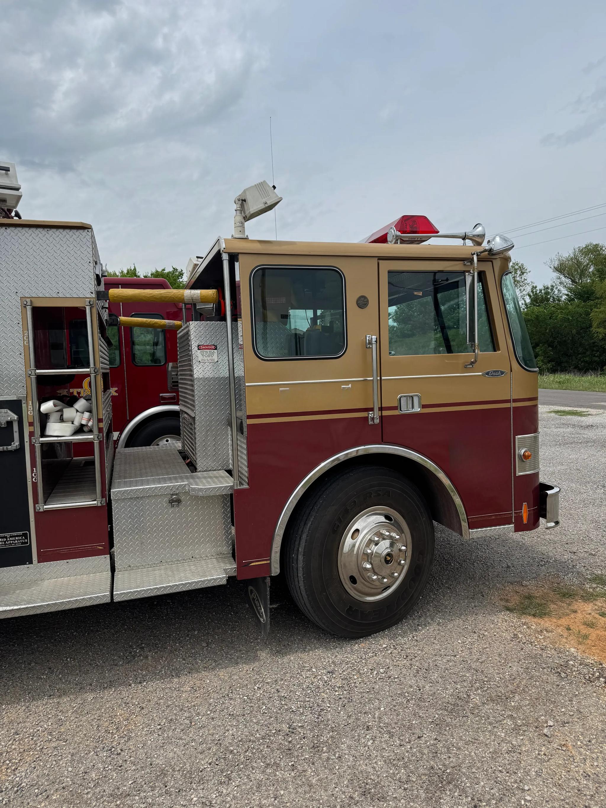 1988 Pierce Dash Pumper - image 3