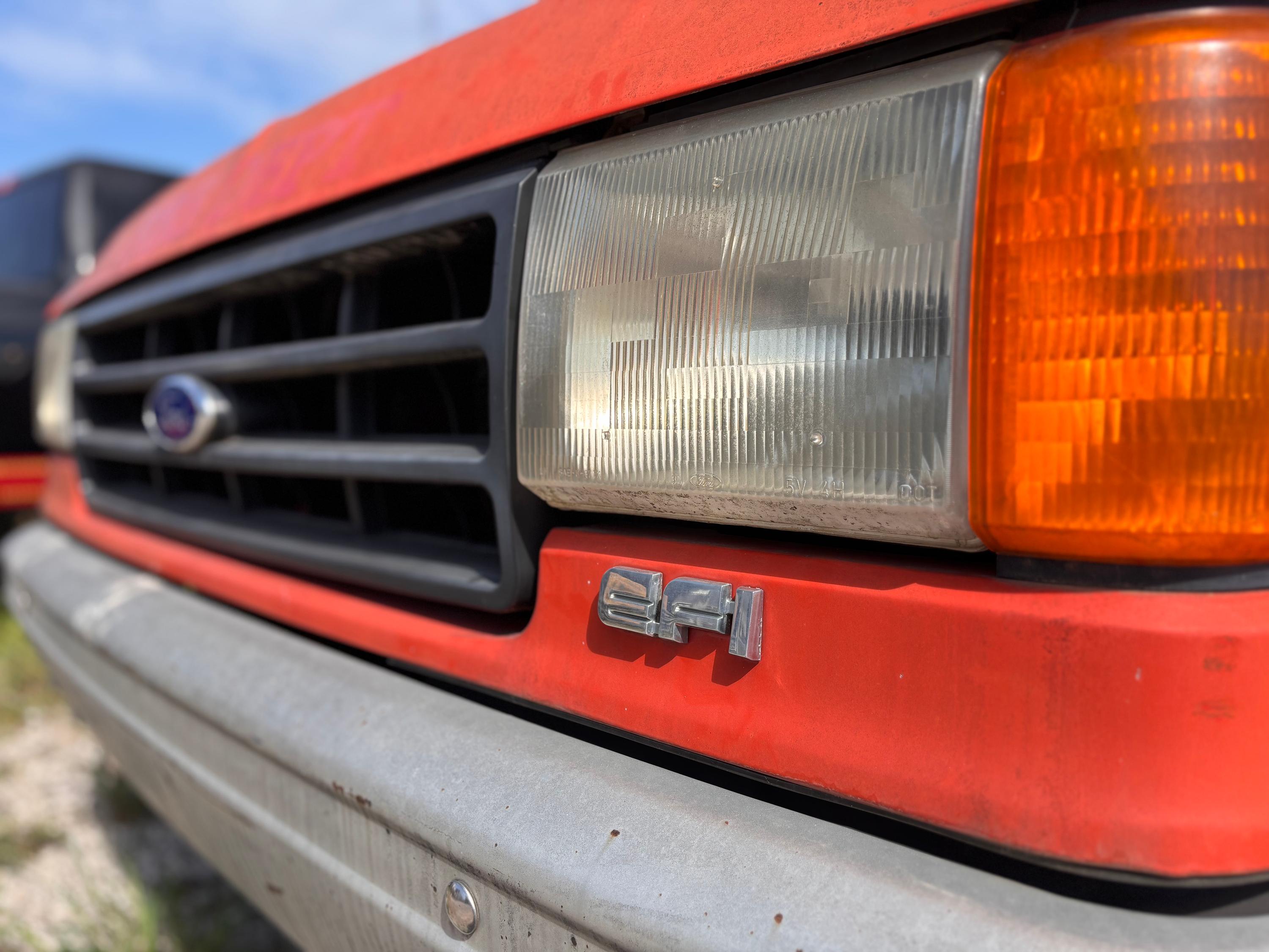 1988 Ford F-350 Gas Service Truck - image 10