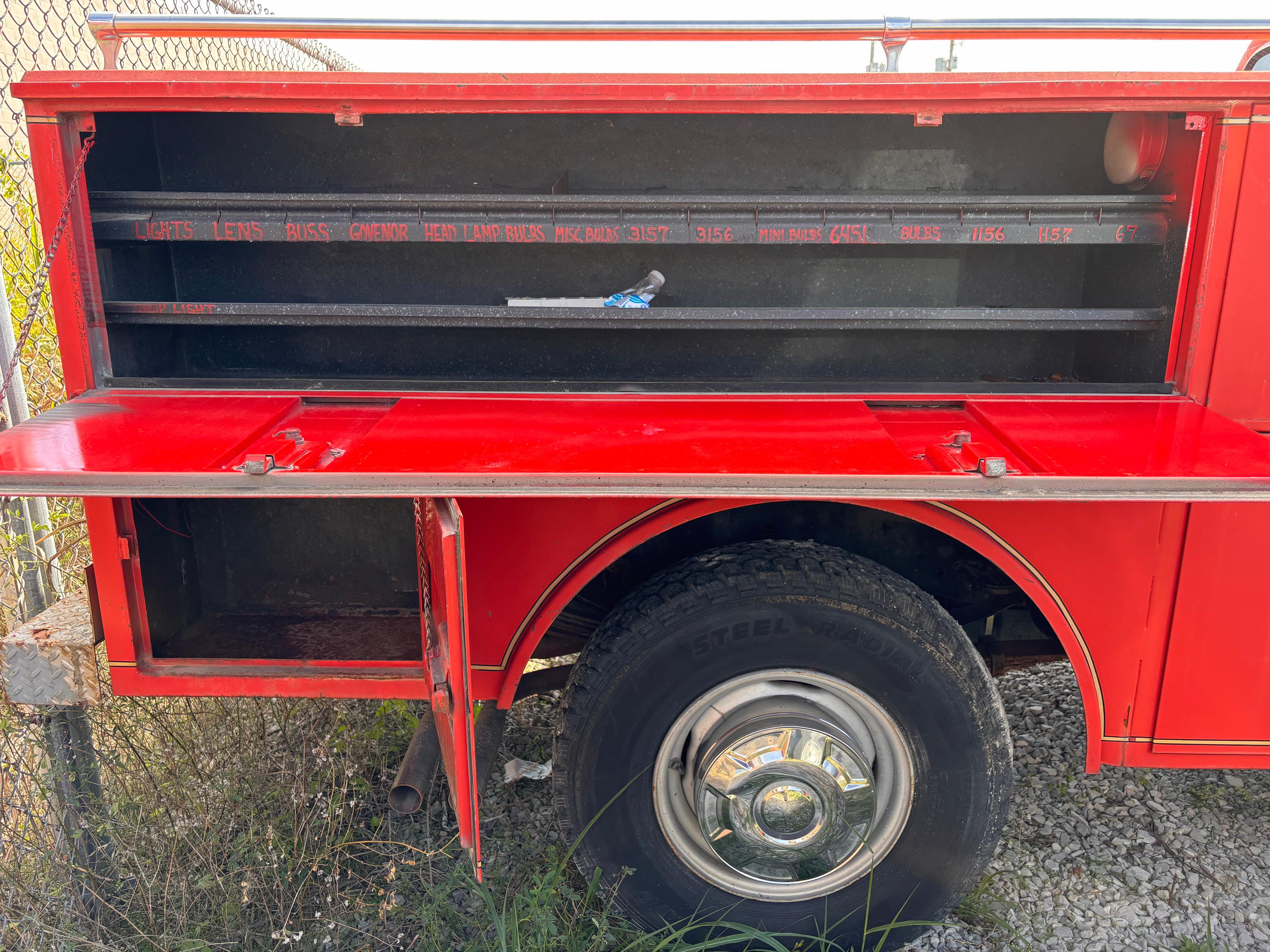 1988 Ford F-350 Gas Service Truck - image 23